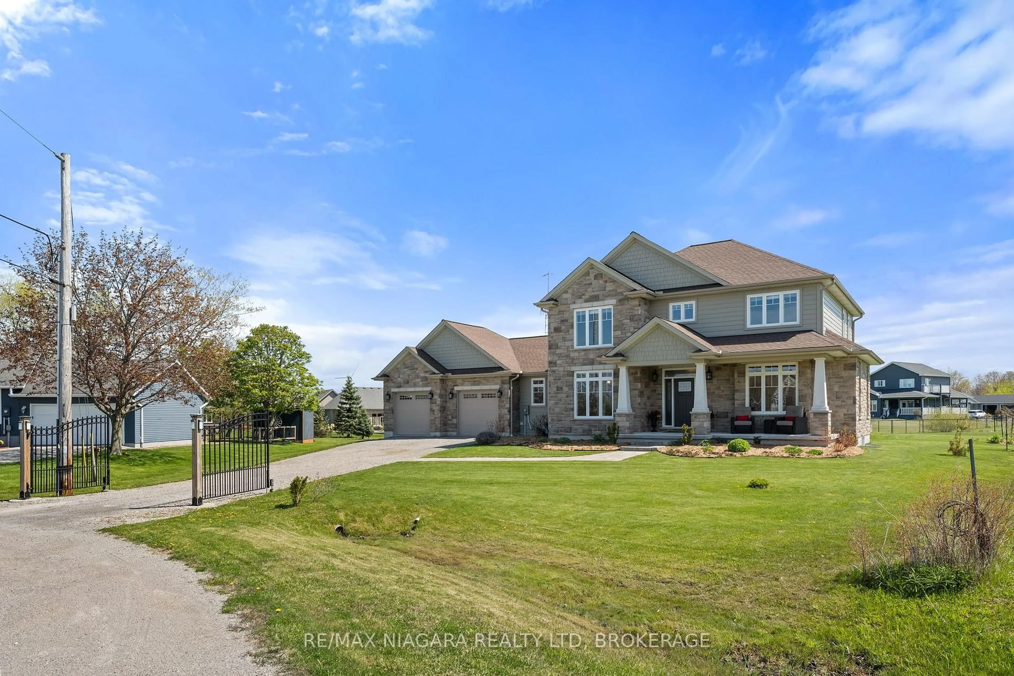 A pic from outside/outdoor area/front of a property/back of a property/a pic from drone, water/lake/river/ocean view for 10 Clearwater Crt, Haldimand Ontario N0A 1K0