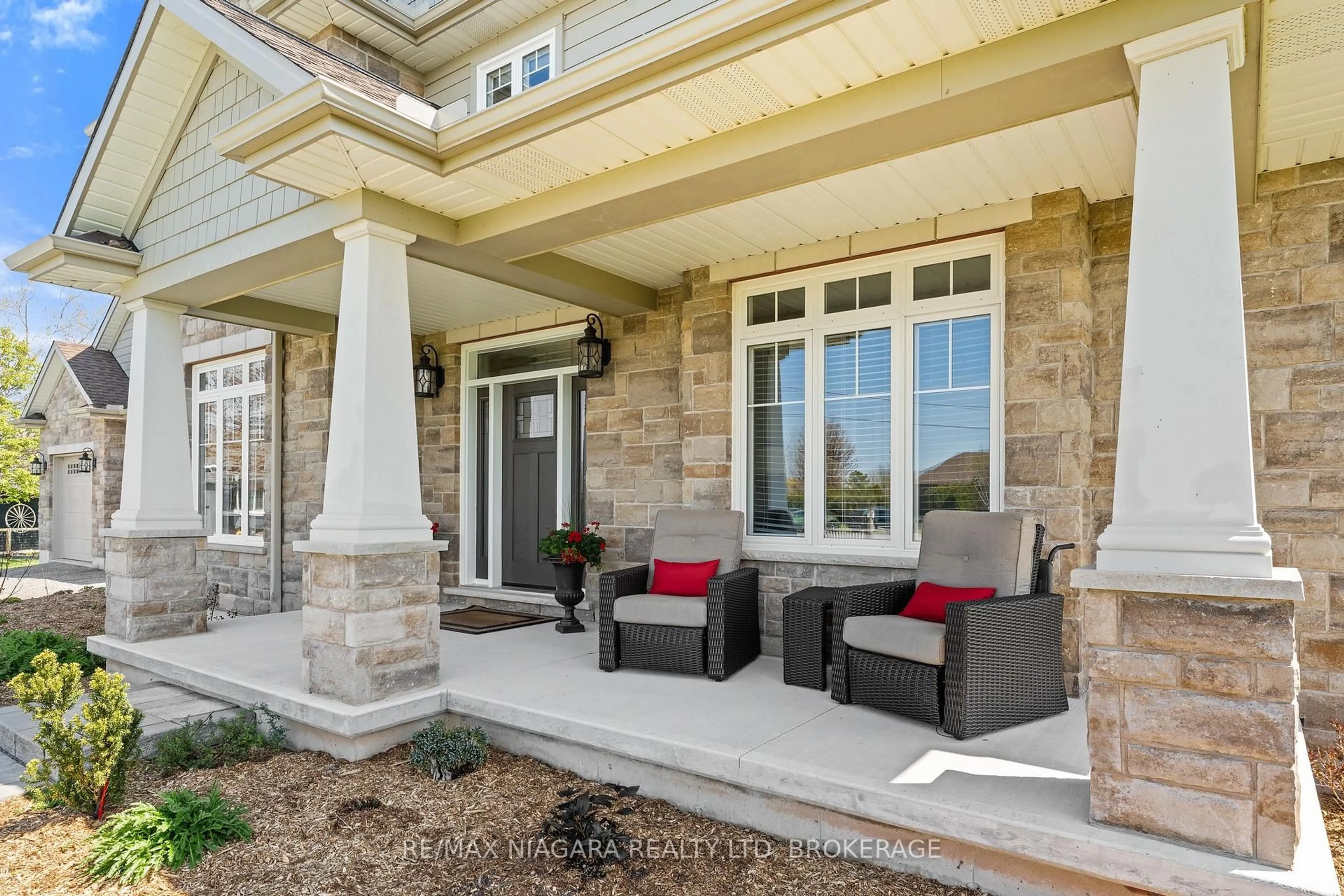 Patio, unknown for 10 Clearwater Crt, Haldimand Ontario N0A 1K0