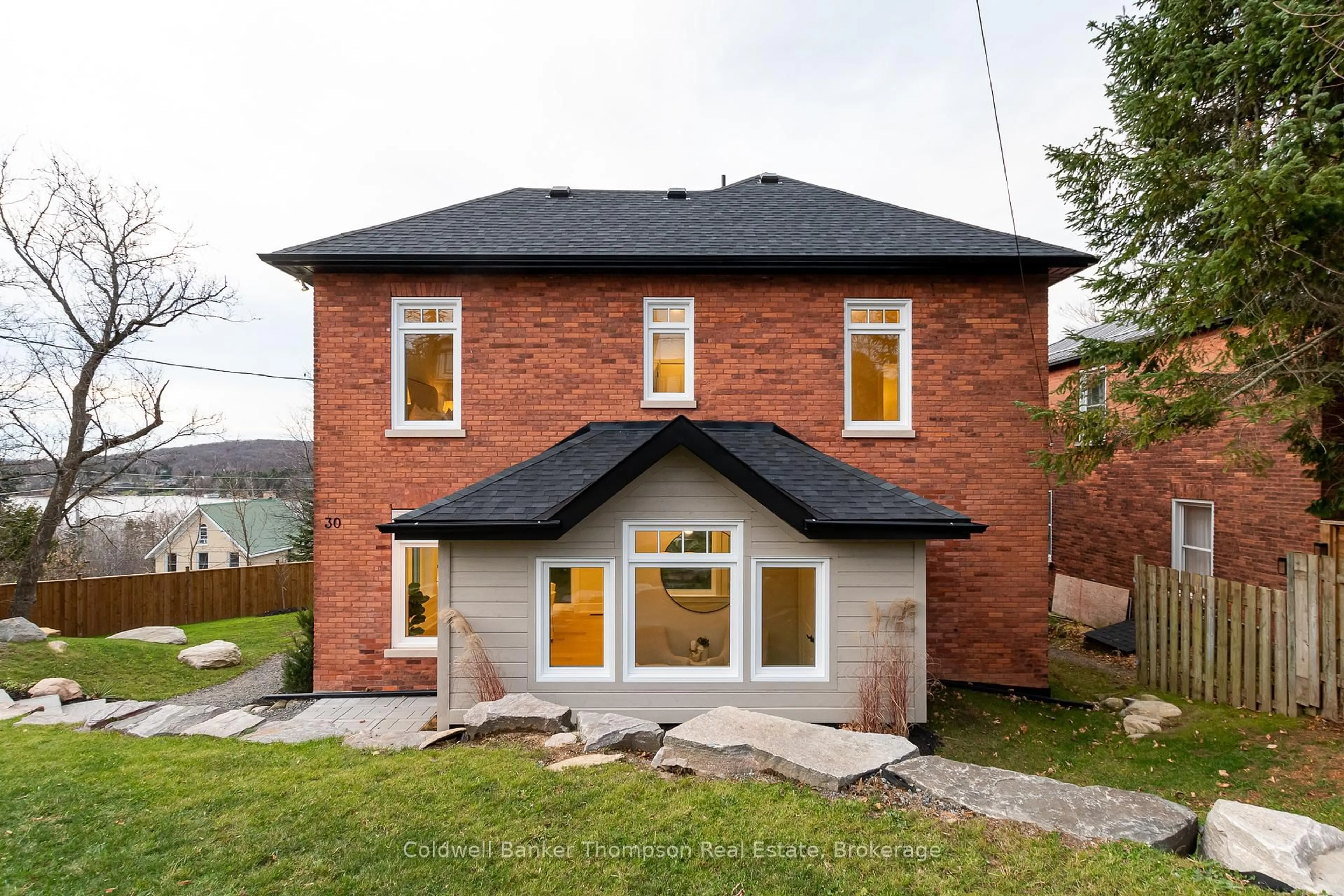 Home with brick exterior material, building for 30 Minerva St, Huntsville Ontario P1H 1V6
