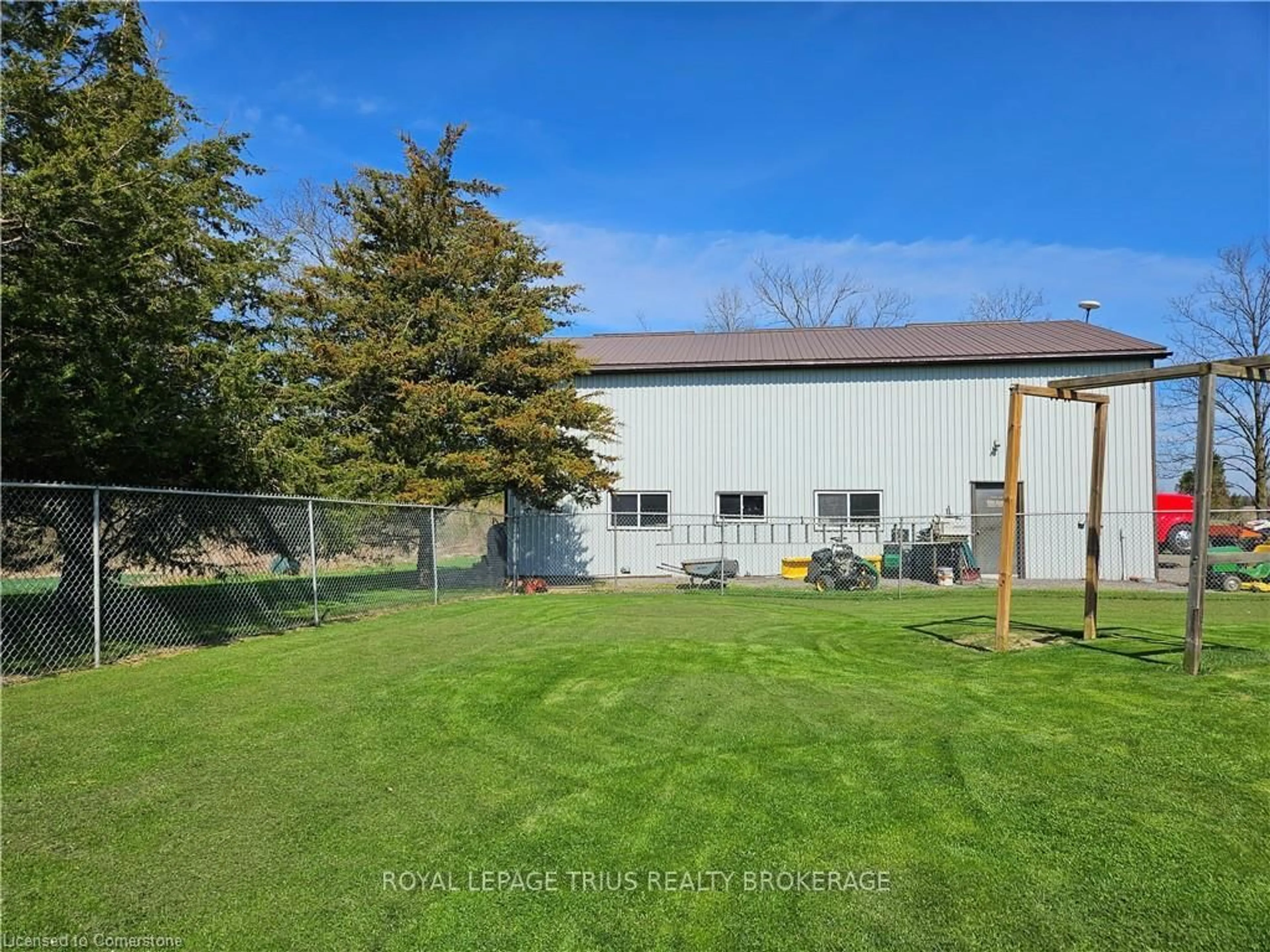 A pic from outside/outdoor area/front of a property/back of a property/a pic from drone, building for 1769 Conc 5 Rd, Norfolk Ontario N0E 1Y0