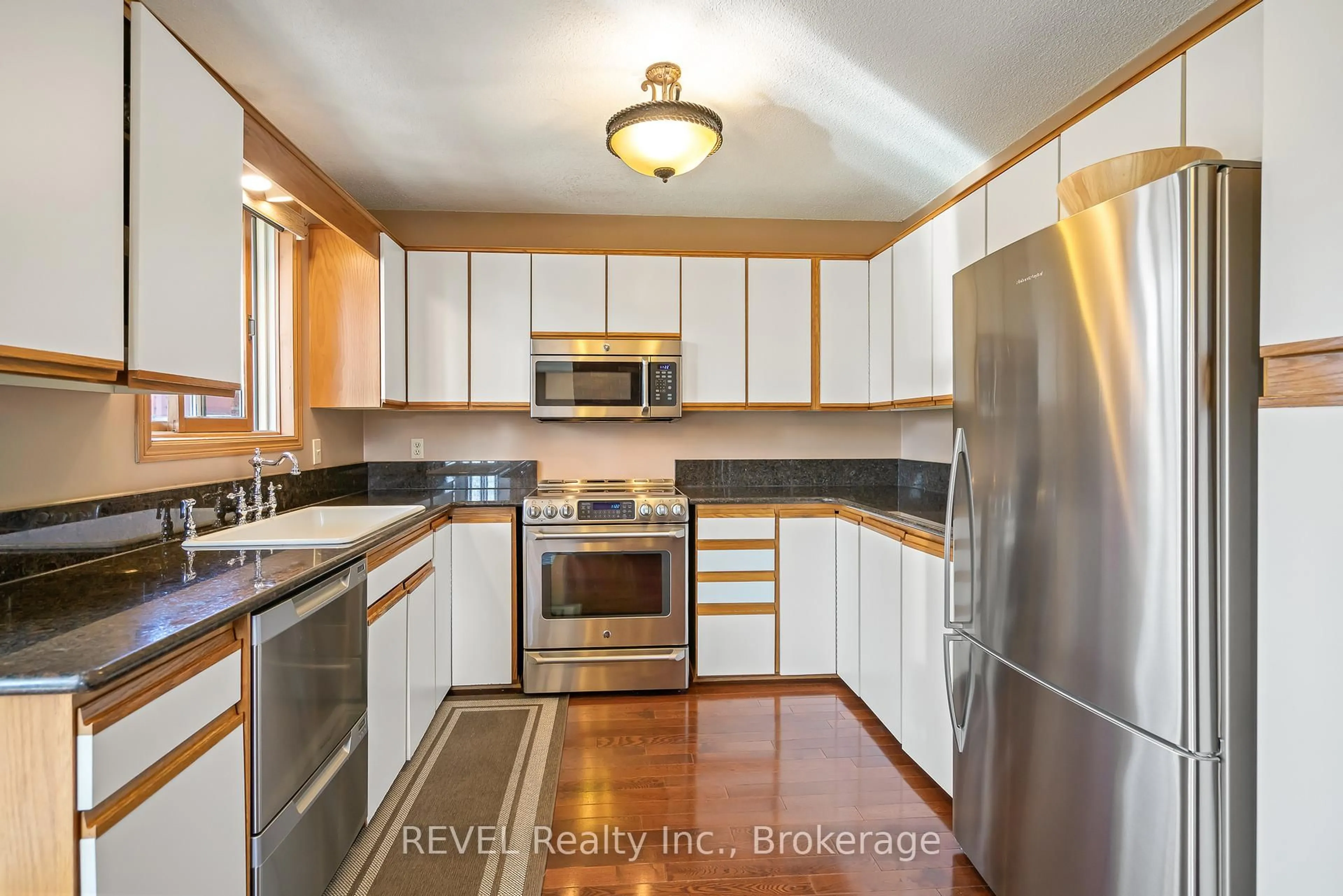 Standard kitchen, unknown for 2723 Lalemant Rd, Niagara Falls Ontario L2J 4G4