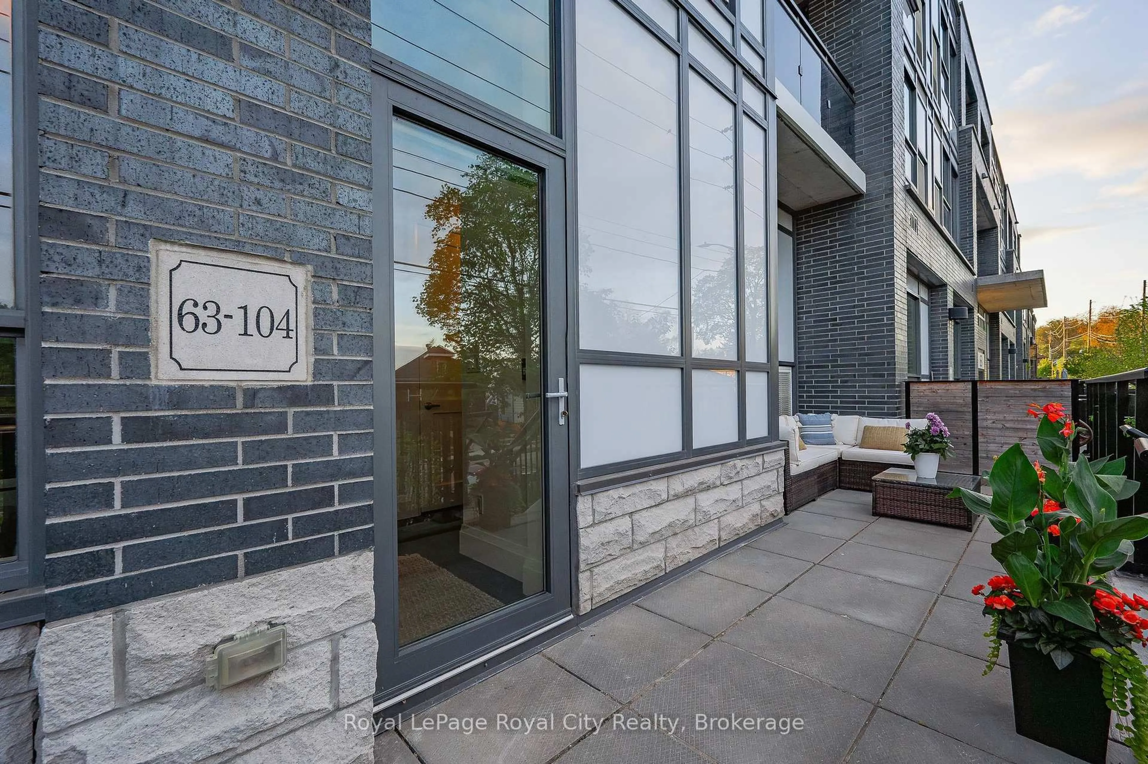 Unknown for 63 ARTHUR St #104, Guelph Ontario N1E 0A3