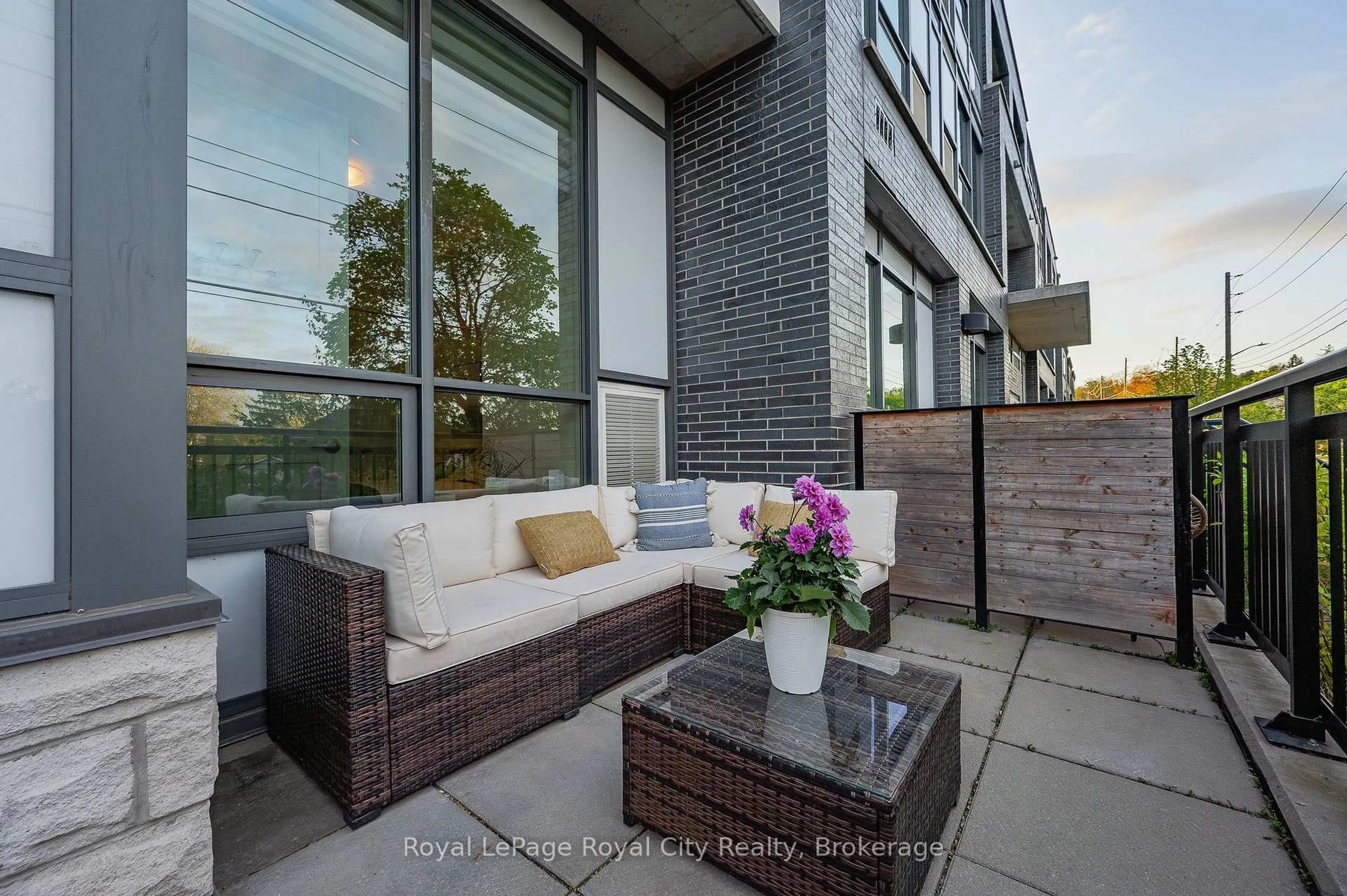 Patio, unknown for 63 ARTHUR St #104, Guelph Ontario N1E 0A3