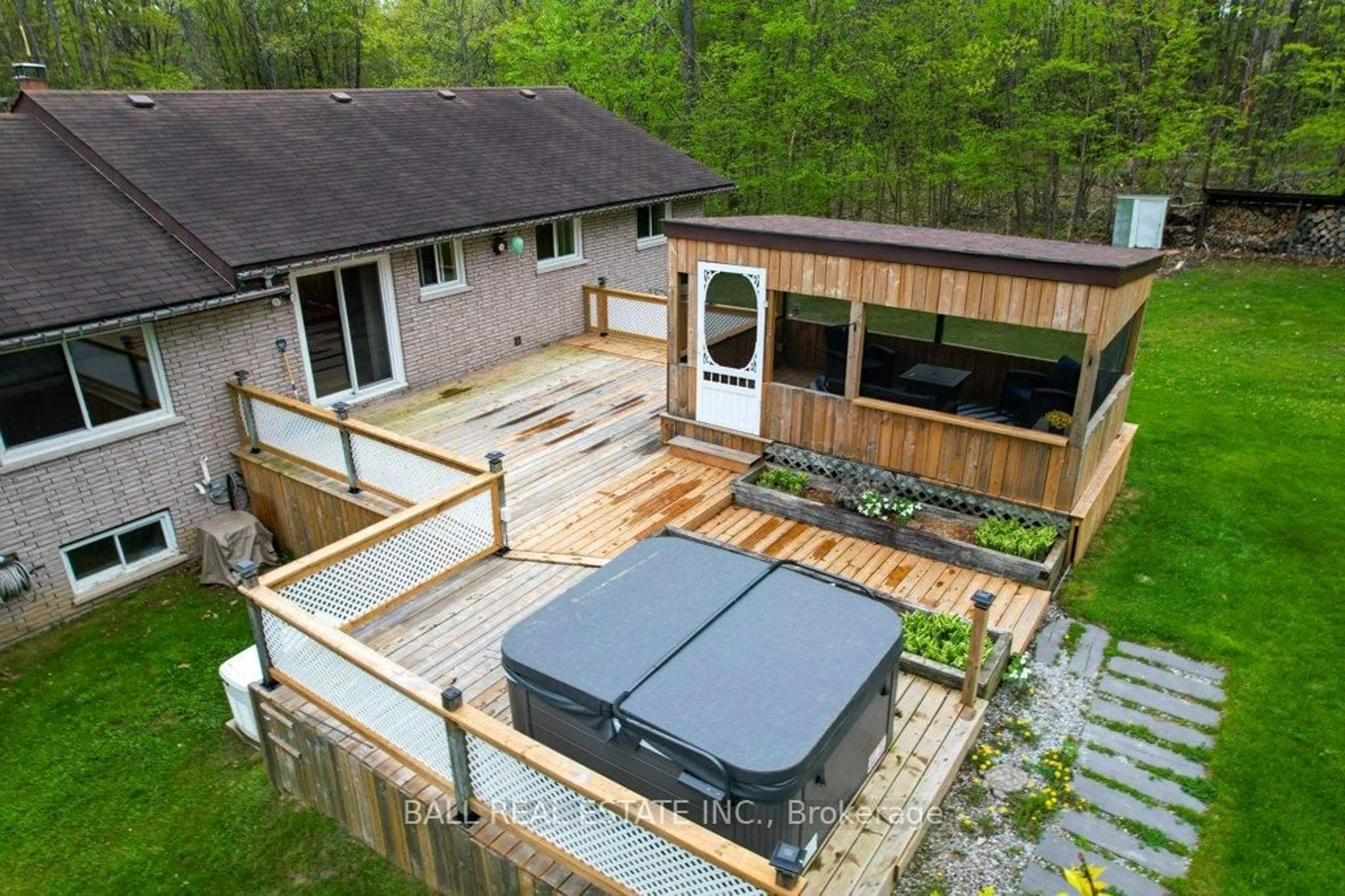 Patio, unknown for 153 Fire Route 26 N/A, Trent Lakes Ontario K0L 1J0