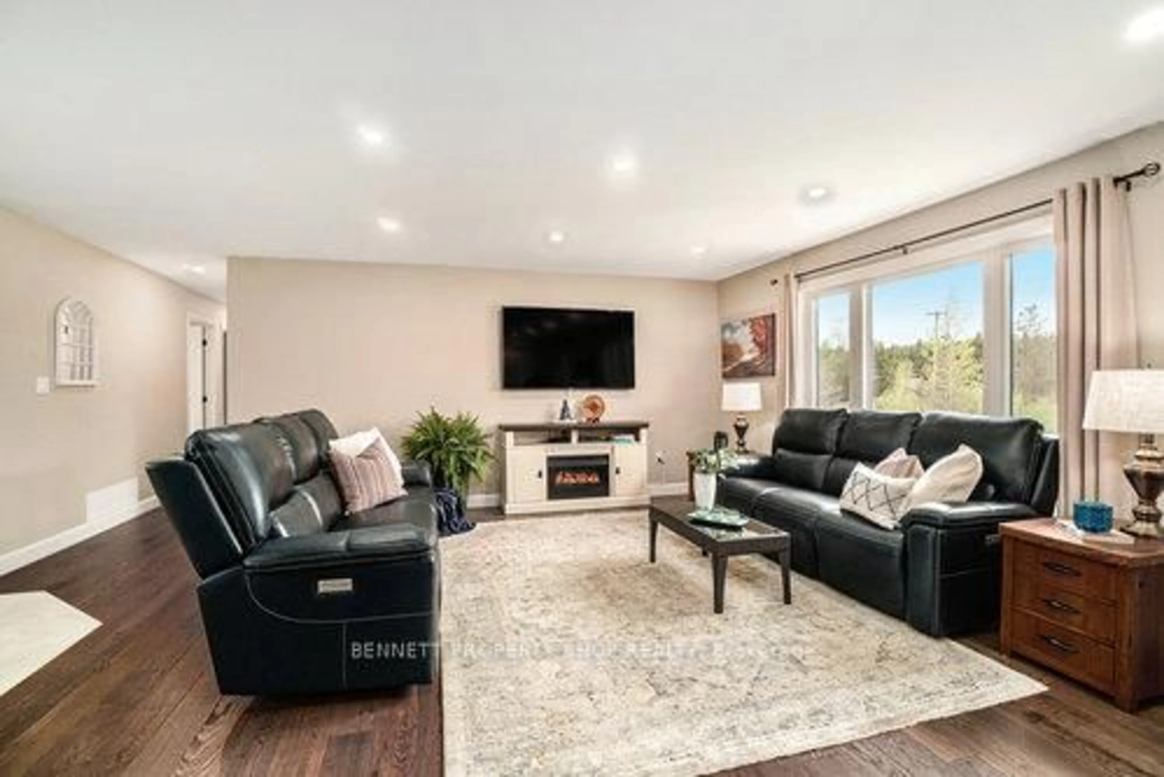 Living room with furniture, unknown for 10541 Wylie Way, North Dundas Ontario K0E 1S0