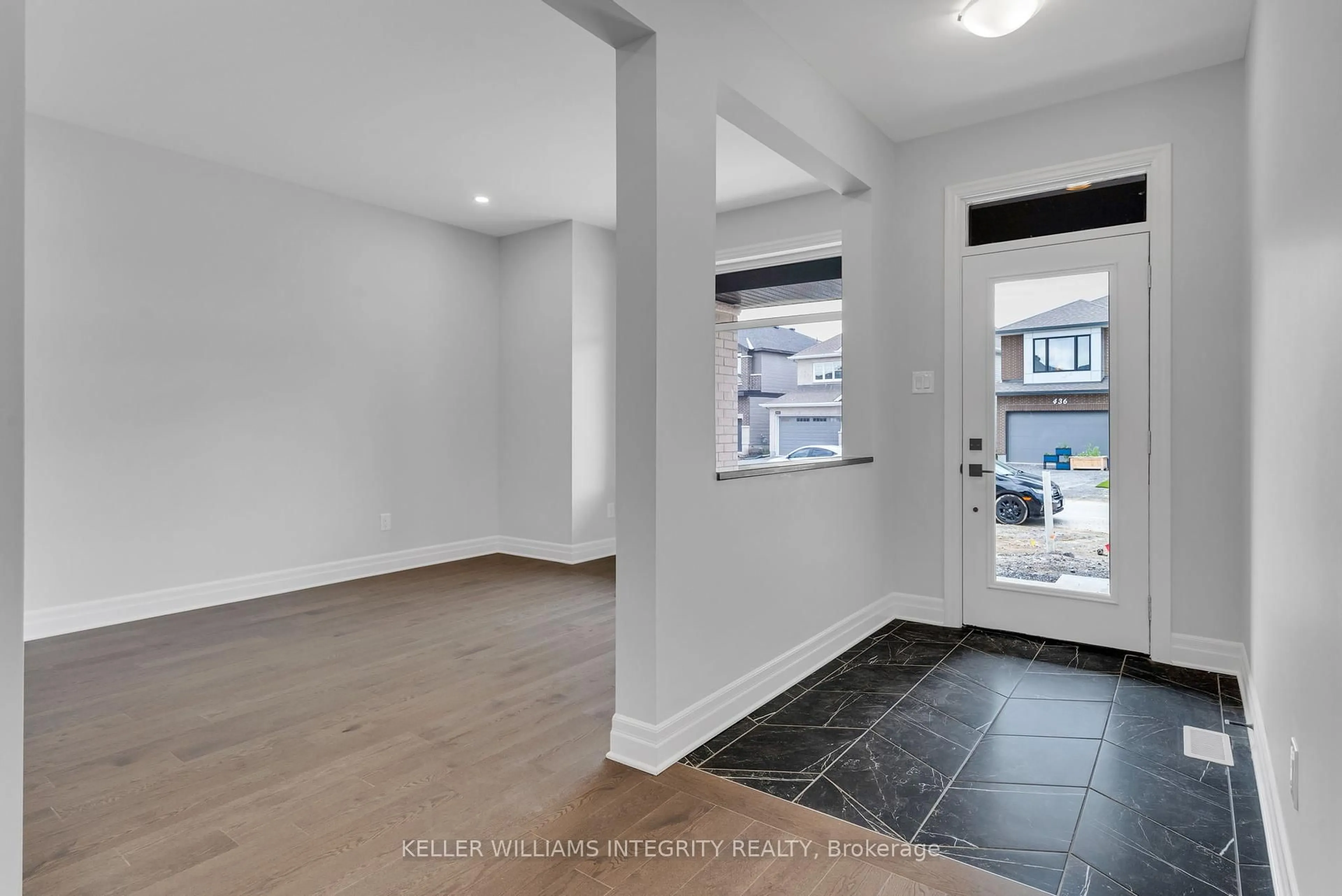 Indoor entryway for 429 Turmeric Crt, Ottawa Ontario K2S 2X8