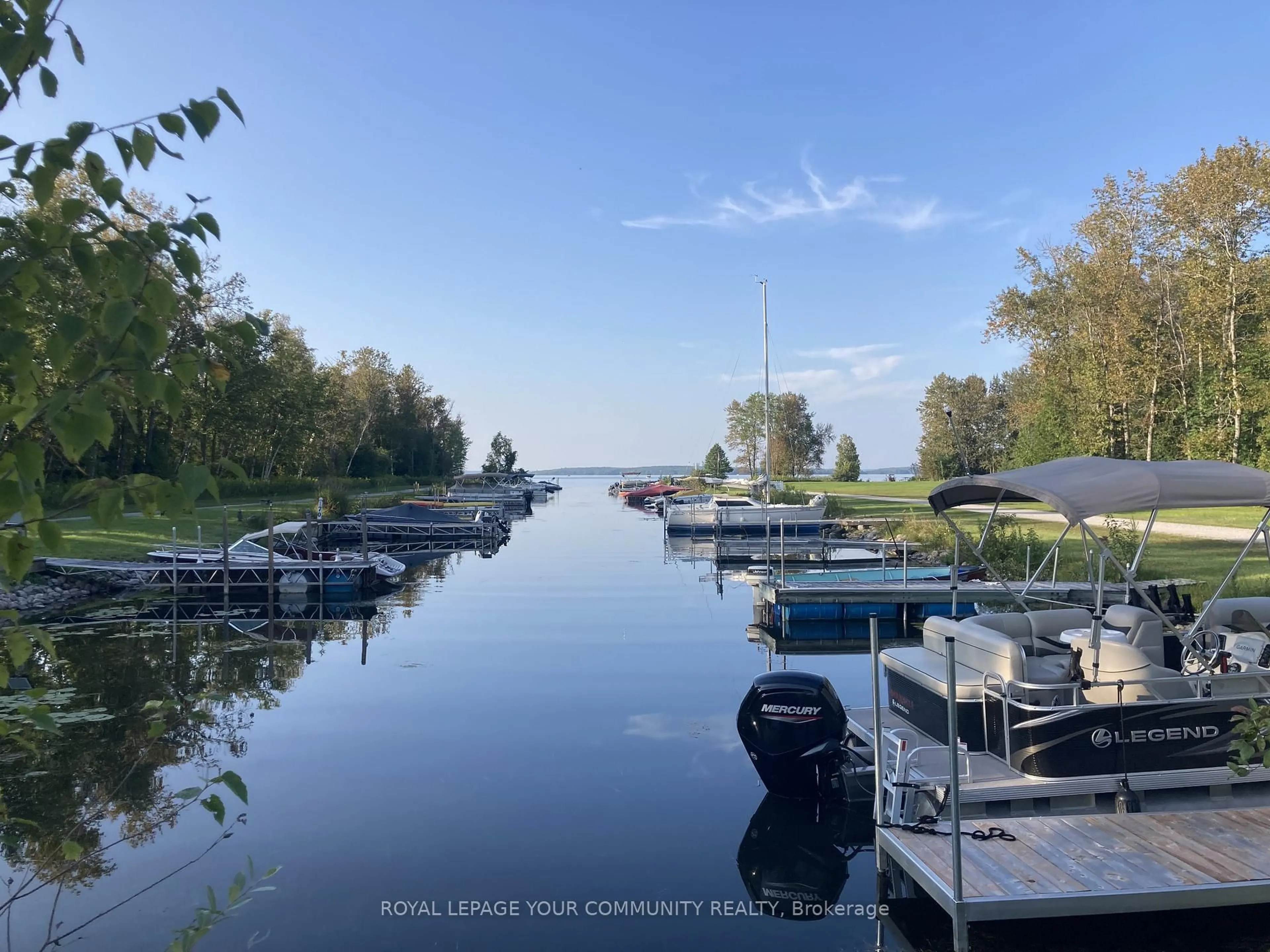 Blurry image for 381 Country Club Circ, Kawartha Lakes Ontario K0M 1A0