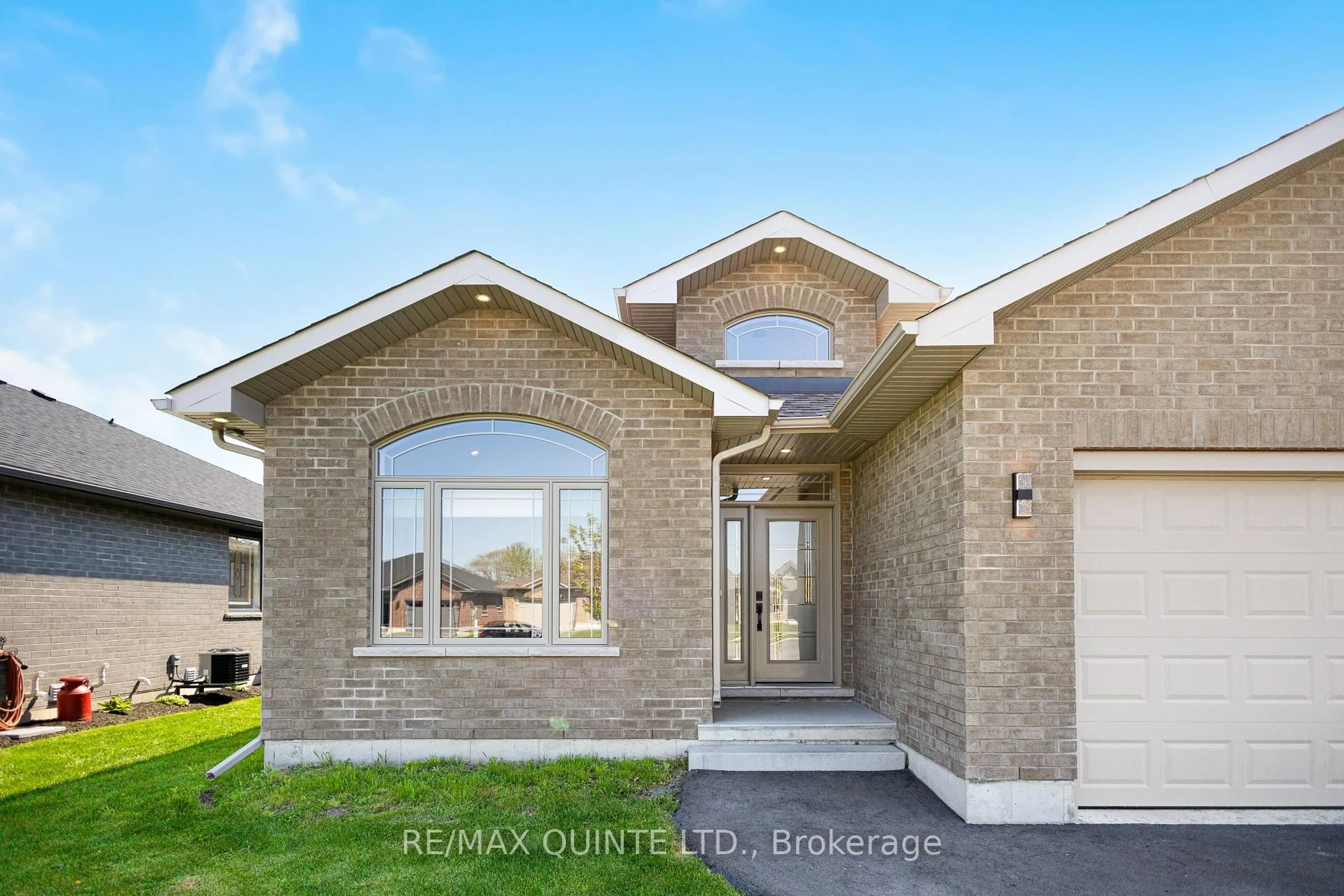 Home with brick exterior material, unknown for 186 Cherrywood Pkwy, Greater Napanee Ontario K7R 0E2