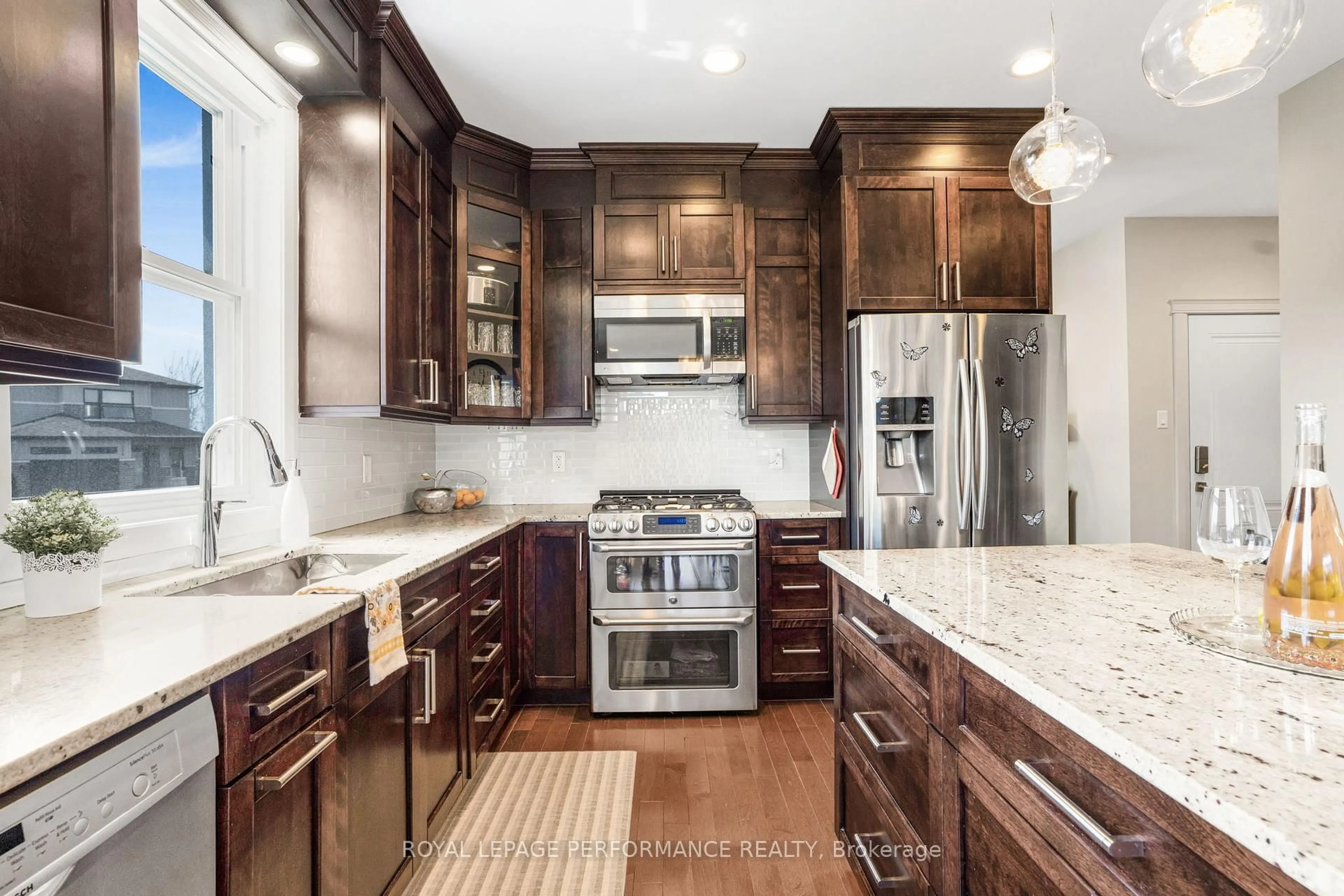 Contemporary kitchen, ceramic/tile floor for 353 Trillium Circ, Alfred and Plantagenet Ontario K0A 3K0