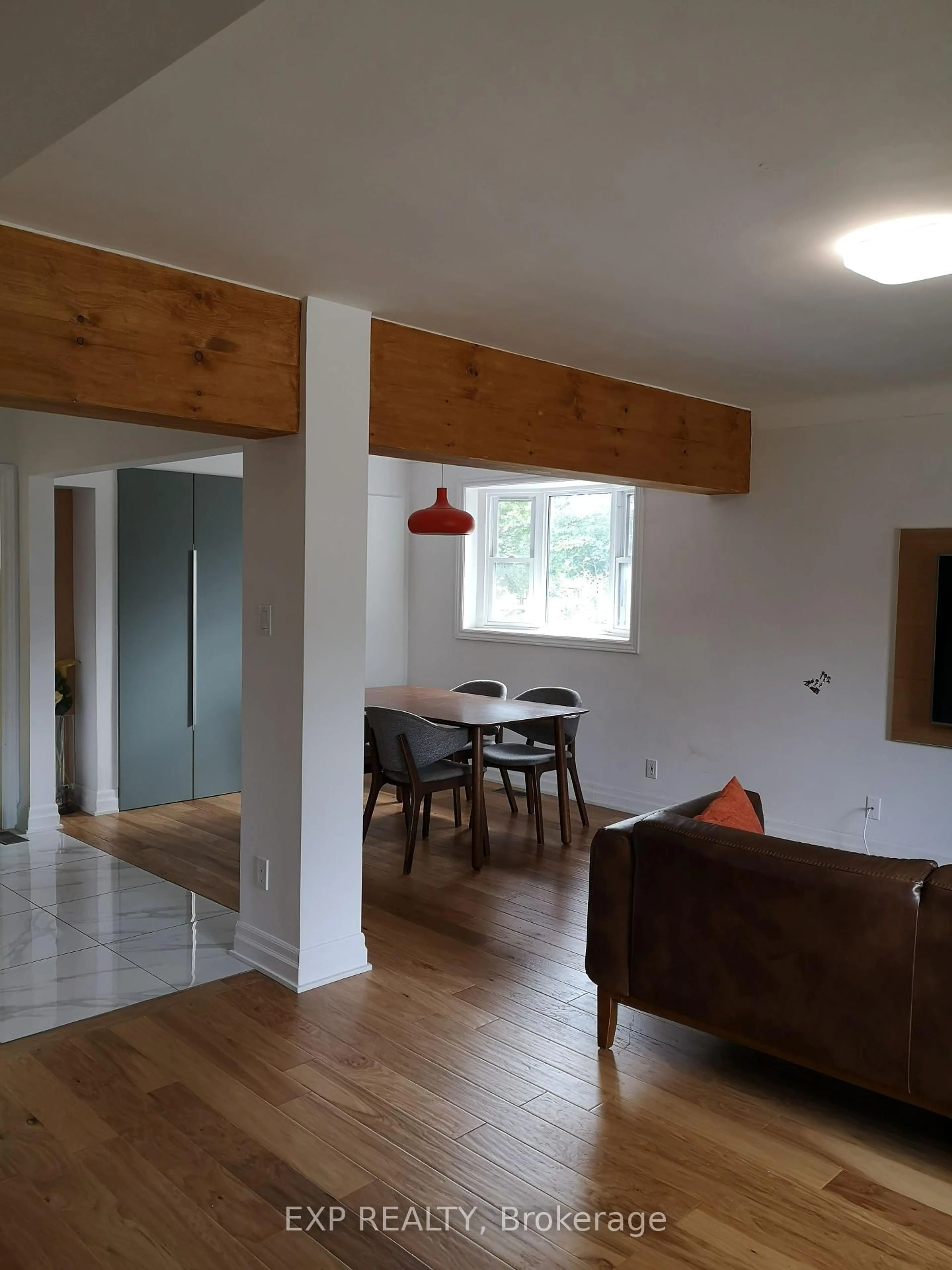 A pic of a room for 366 Maria Goretti Circ, Ottawa Ontario K1L 7K8