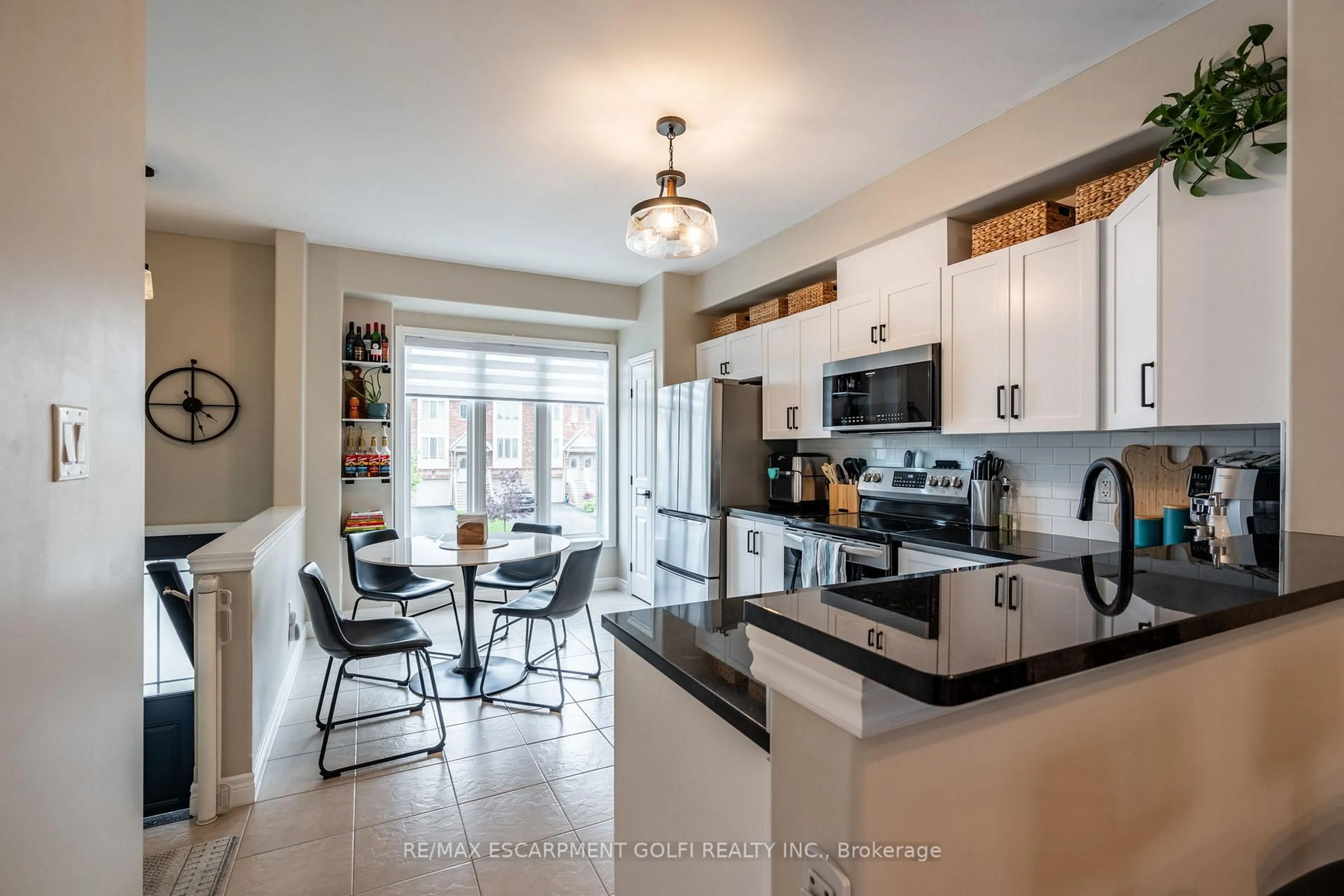 Open concept kitchen, ceramic/tile floor for 16 Hemlock Way, Grimsby Ontario L3M 0A7