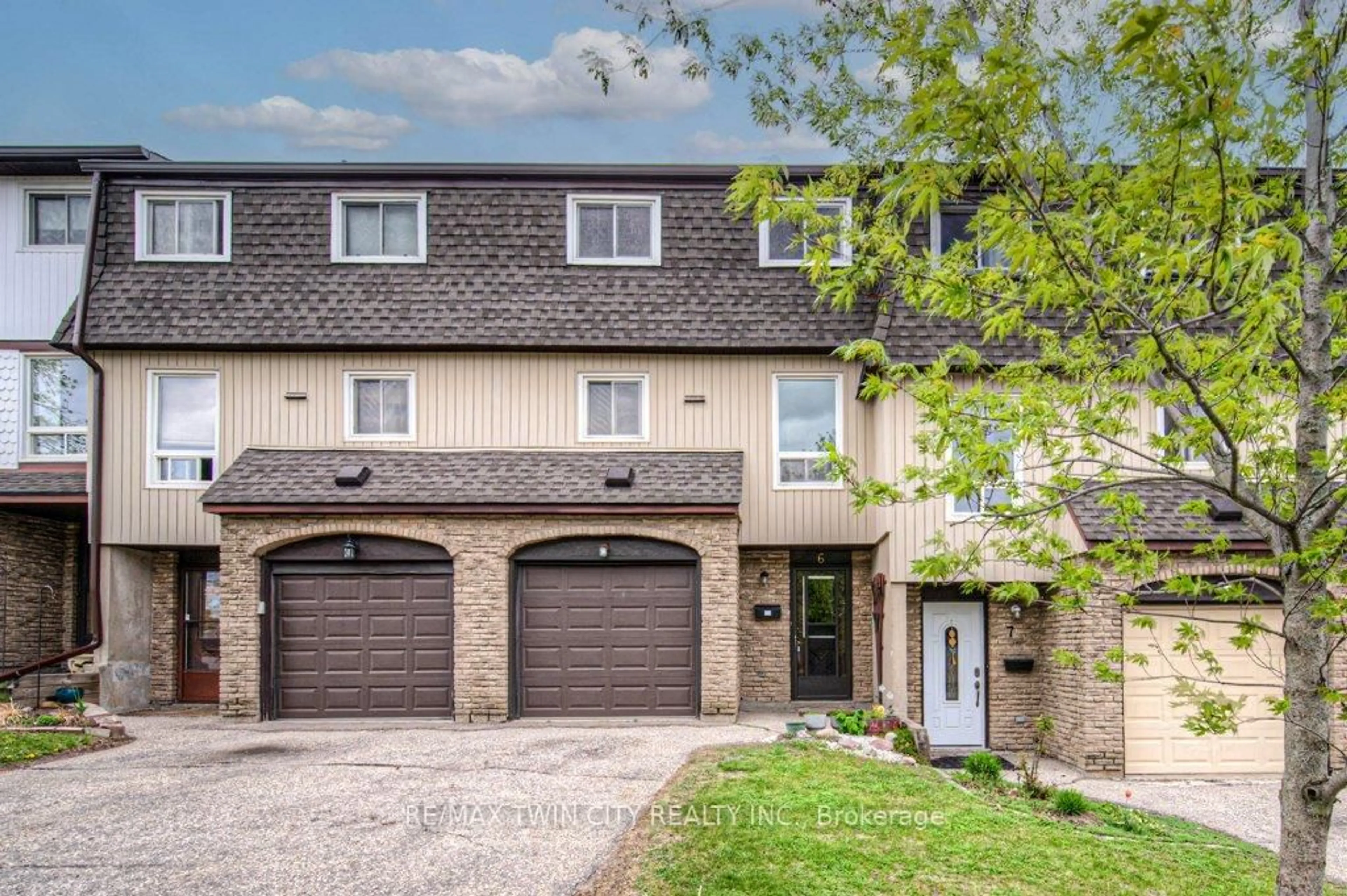 Home with brick exterior material, street for 80 Old Country Dr #6, Kitchener Ontario N2E 2E5
