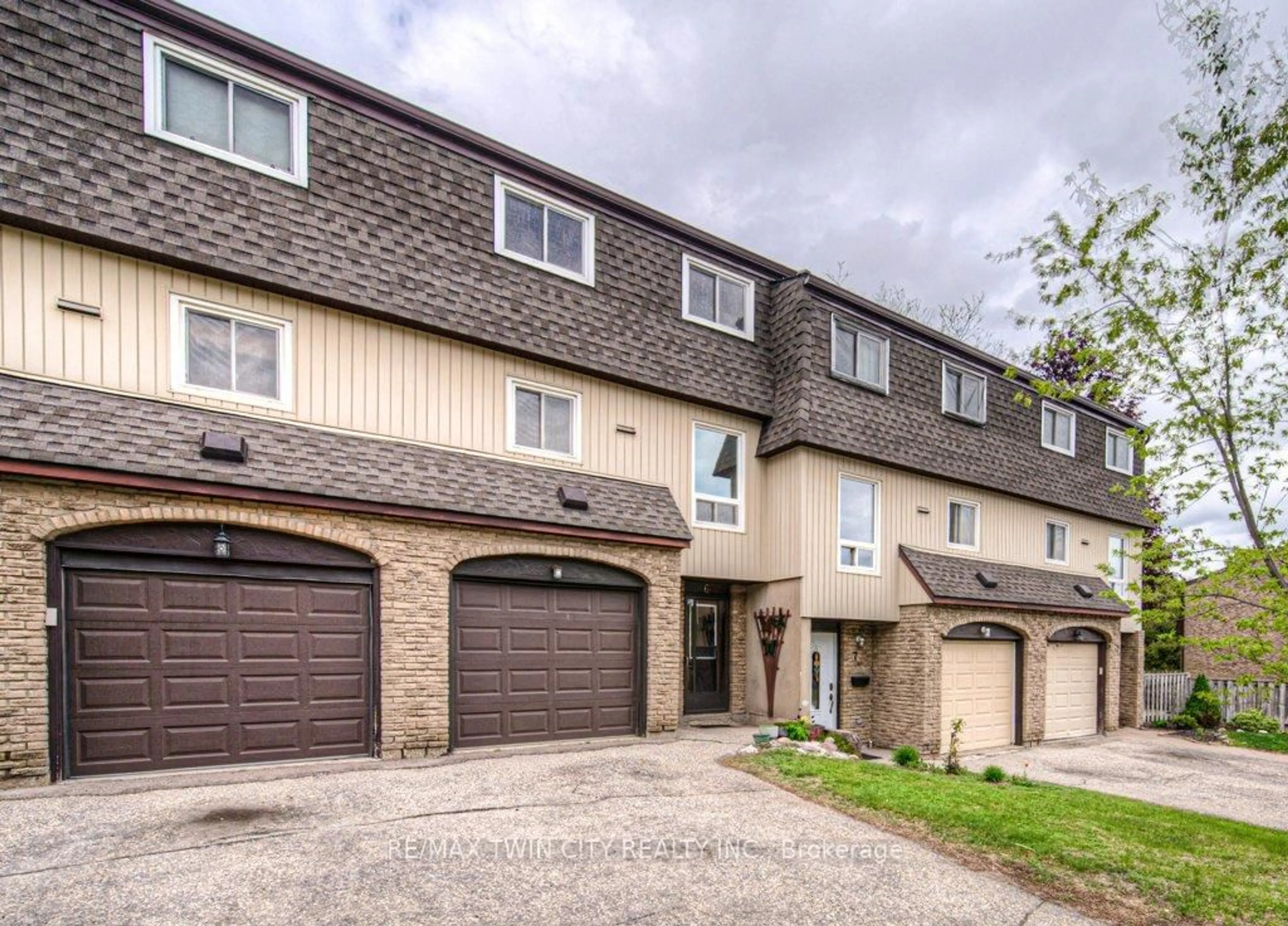 Unknown for 80 Old Country Dr #6, Kitchener Ontario N2E 2E5