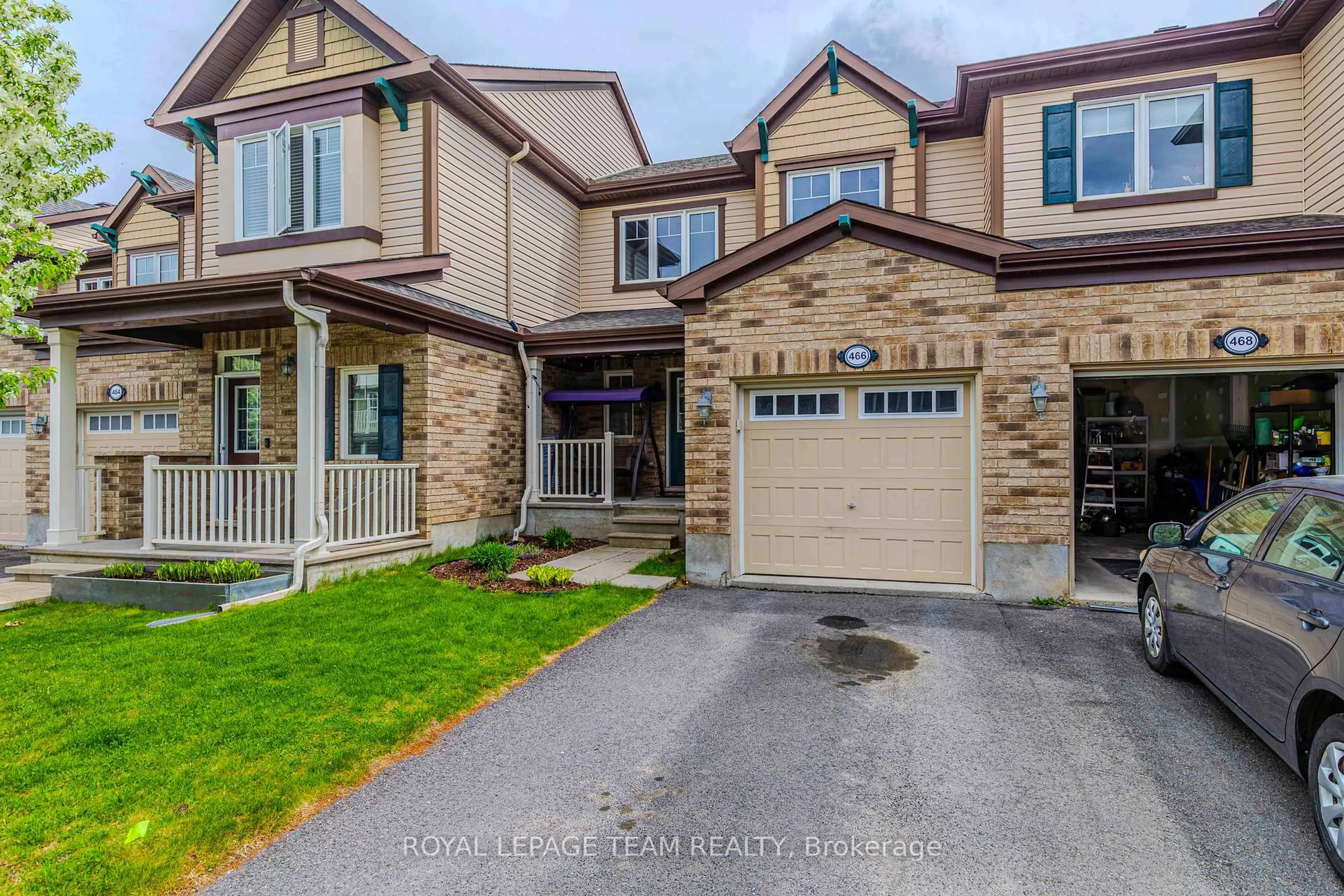 Home with brick exterior material, street for 466 Meadowhawk Cres, Ottawa Ontario K2J 5W7