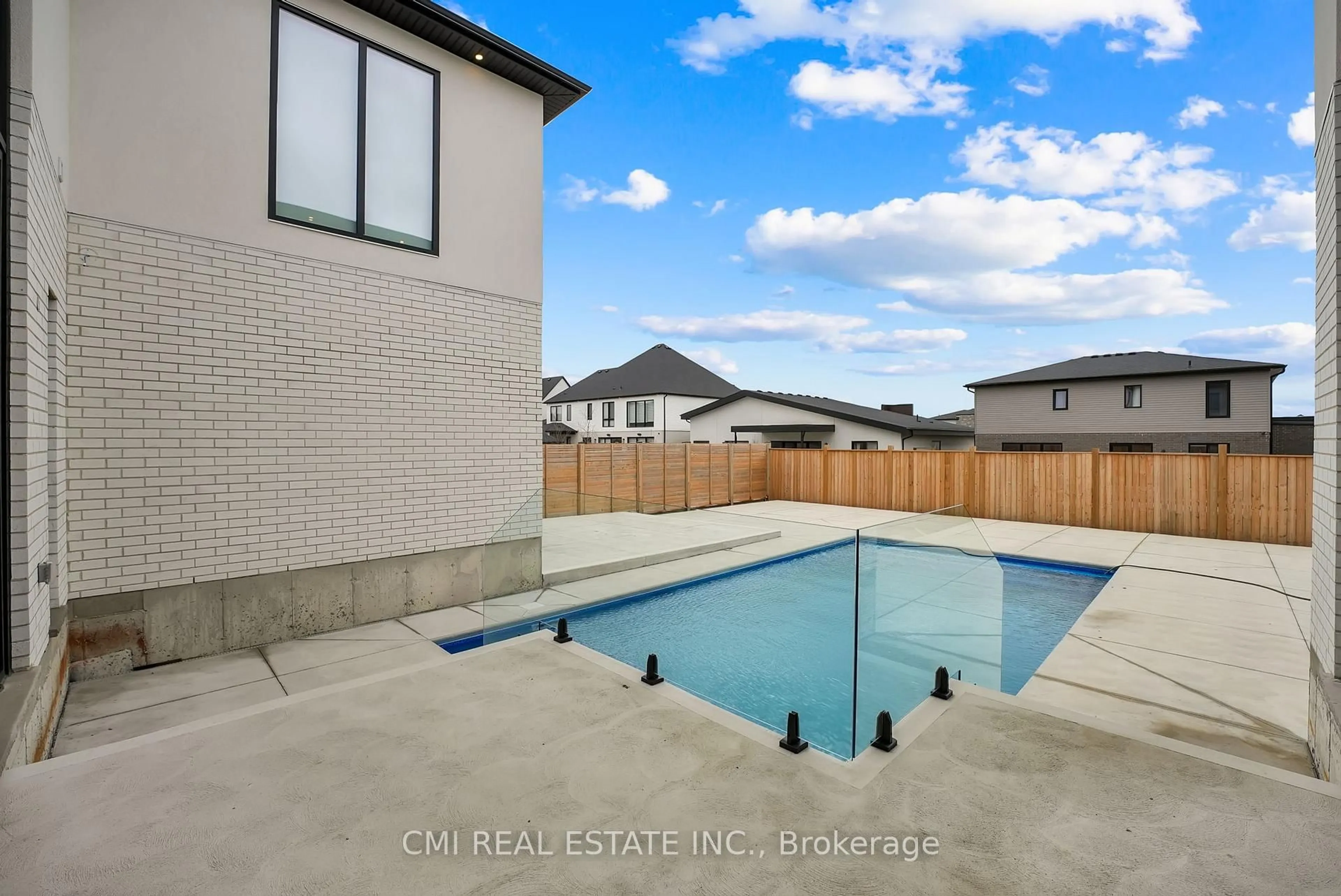 Pool for 3429 Silverleaf Chse, London South Ontario N6P 0G7