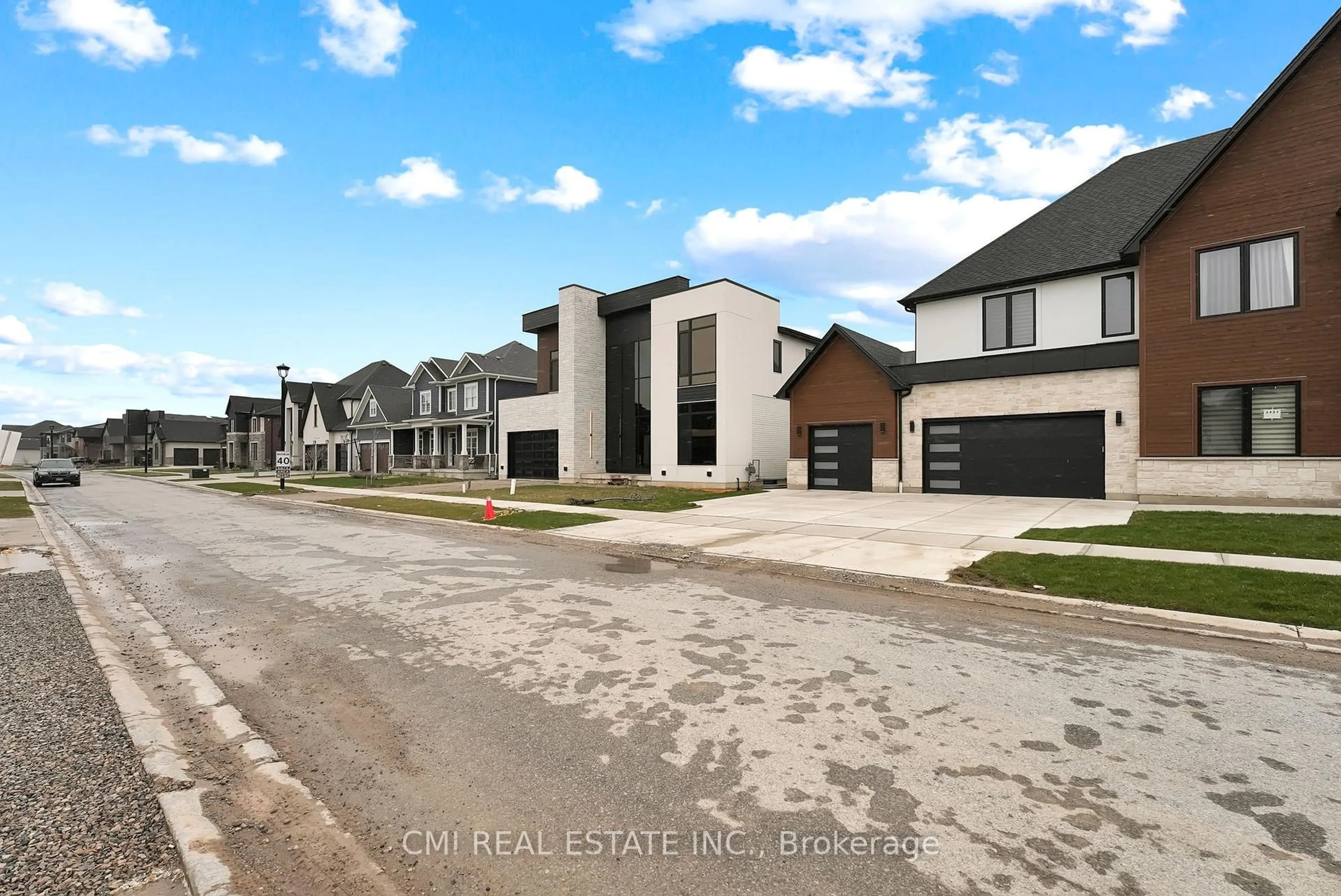 A pic from outside/outdoor area/front of a property/back of a property/a pic from drone, street for 3429 Silverleaf Chse, London South Ontario N6P 0G7
