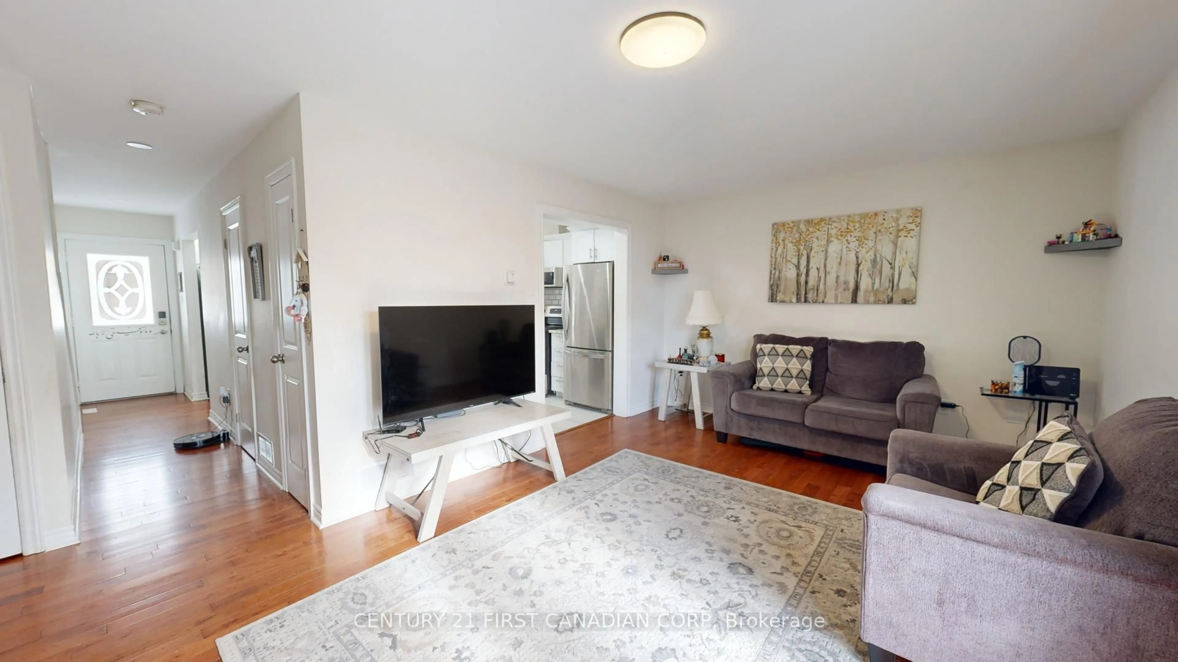 Living room with furniture, unknown for 20 Kernohan Pkwy #6, London South Ontario N6J 4Y3