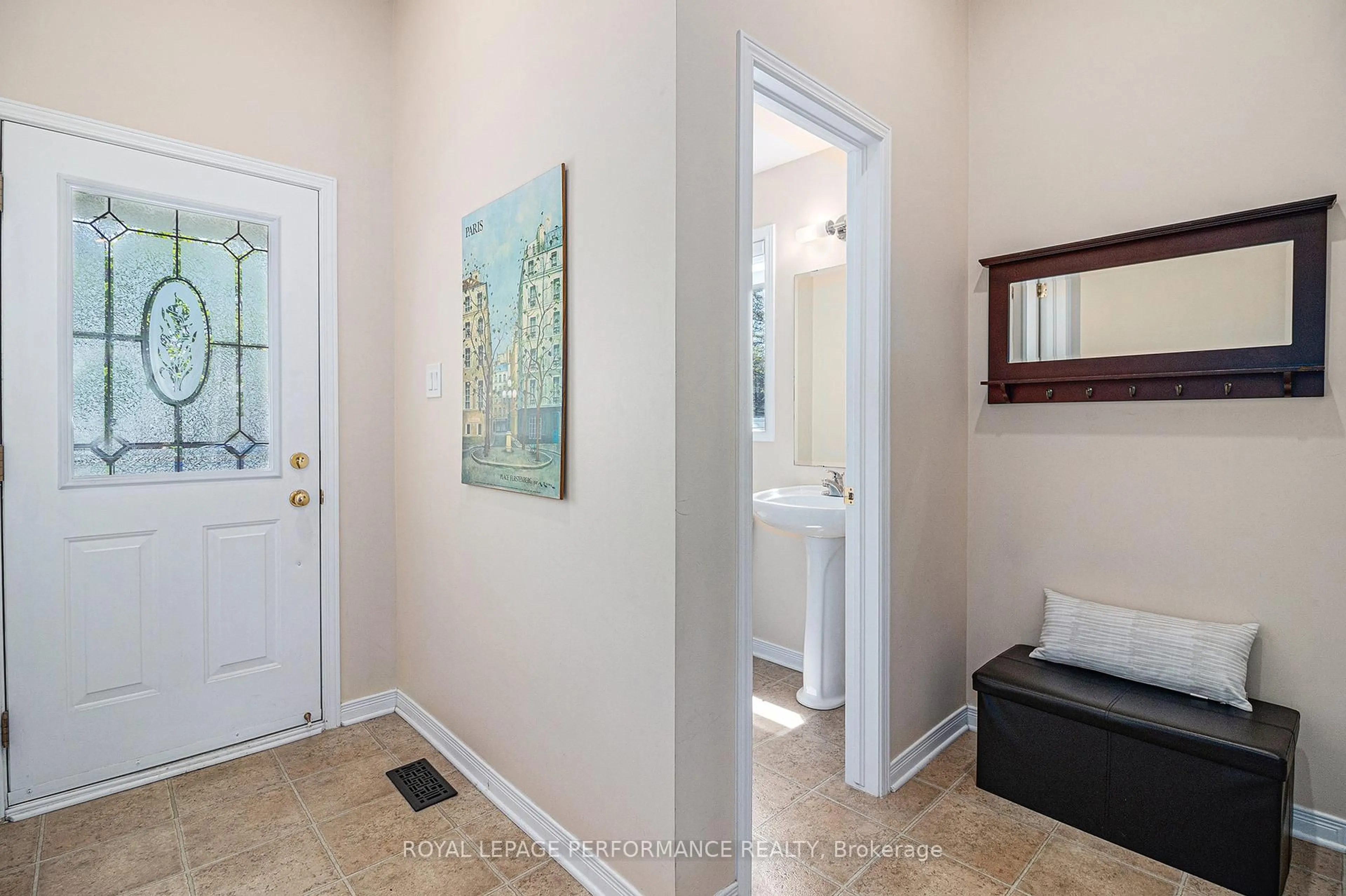 Indoor entryway for 735 Crowberry St, Orleans Ontario K4A 0B1