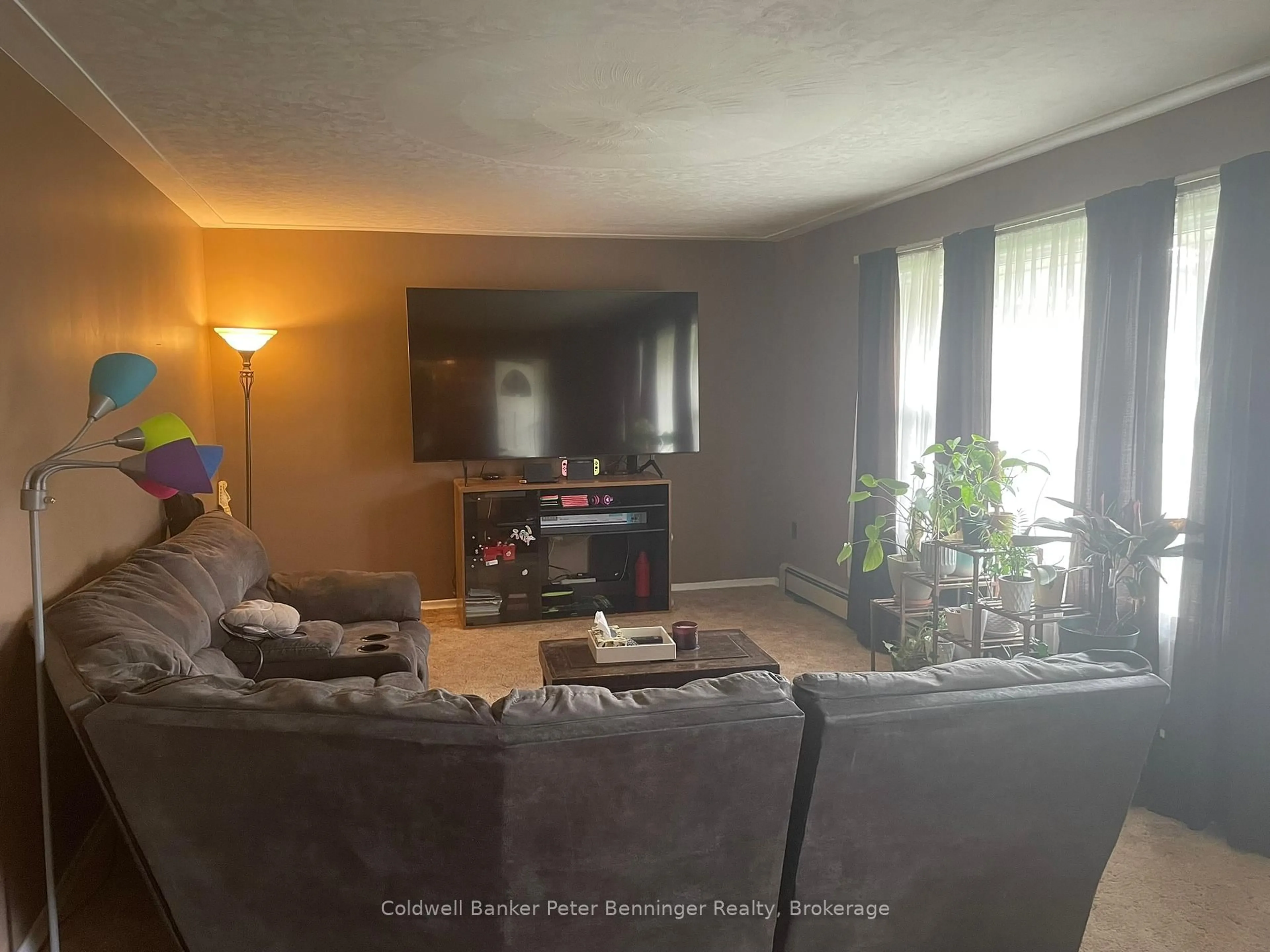 A pic of a room for 624 Victoria St, Brockton Ontario N0G 2V0