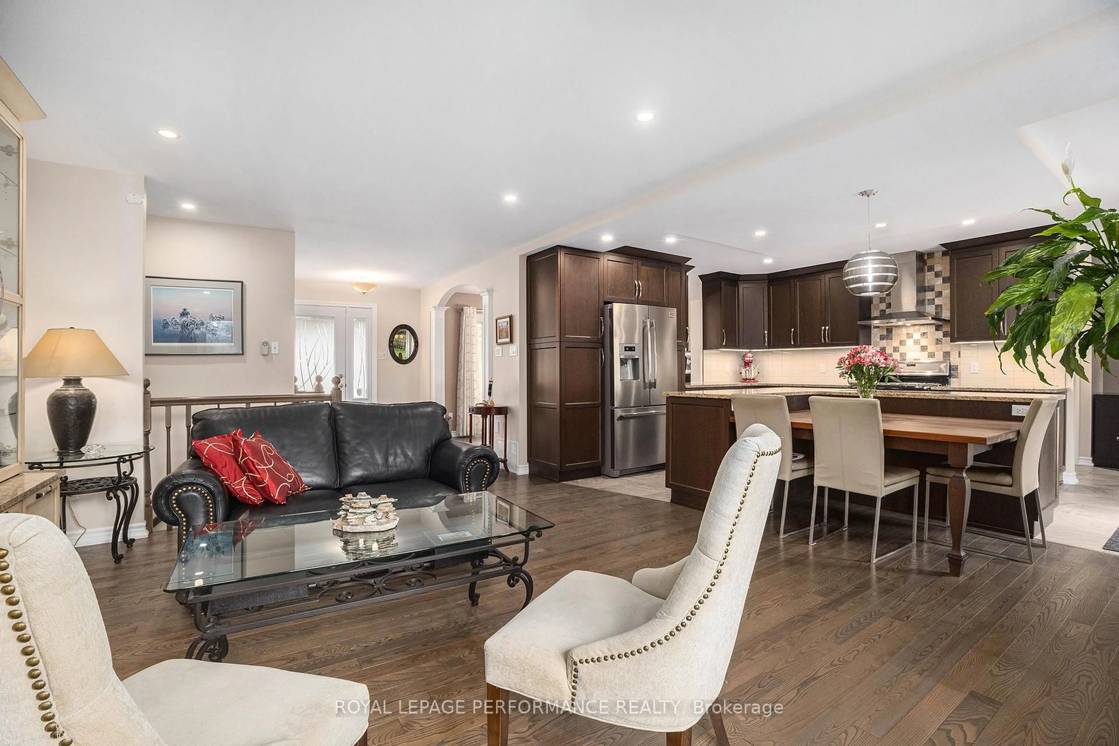 Open concept kitchen, unknown for 284 Tremblay Cres, Russell Ontario K4R 1G3