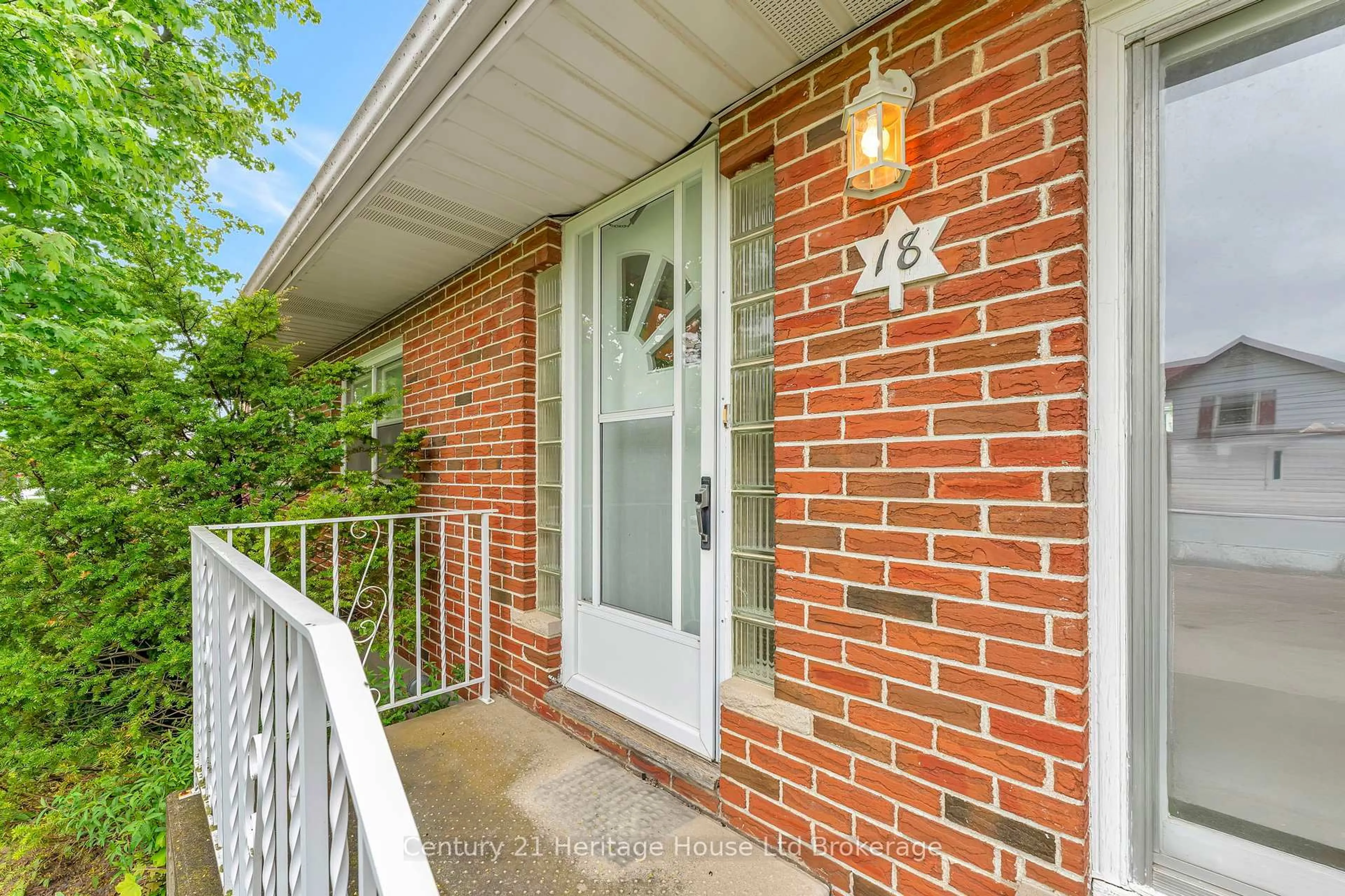Home with brick exterior material, street for 18 Victoria St, Norwich Ontario N0J 1P0