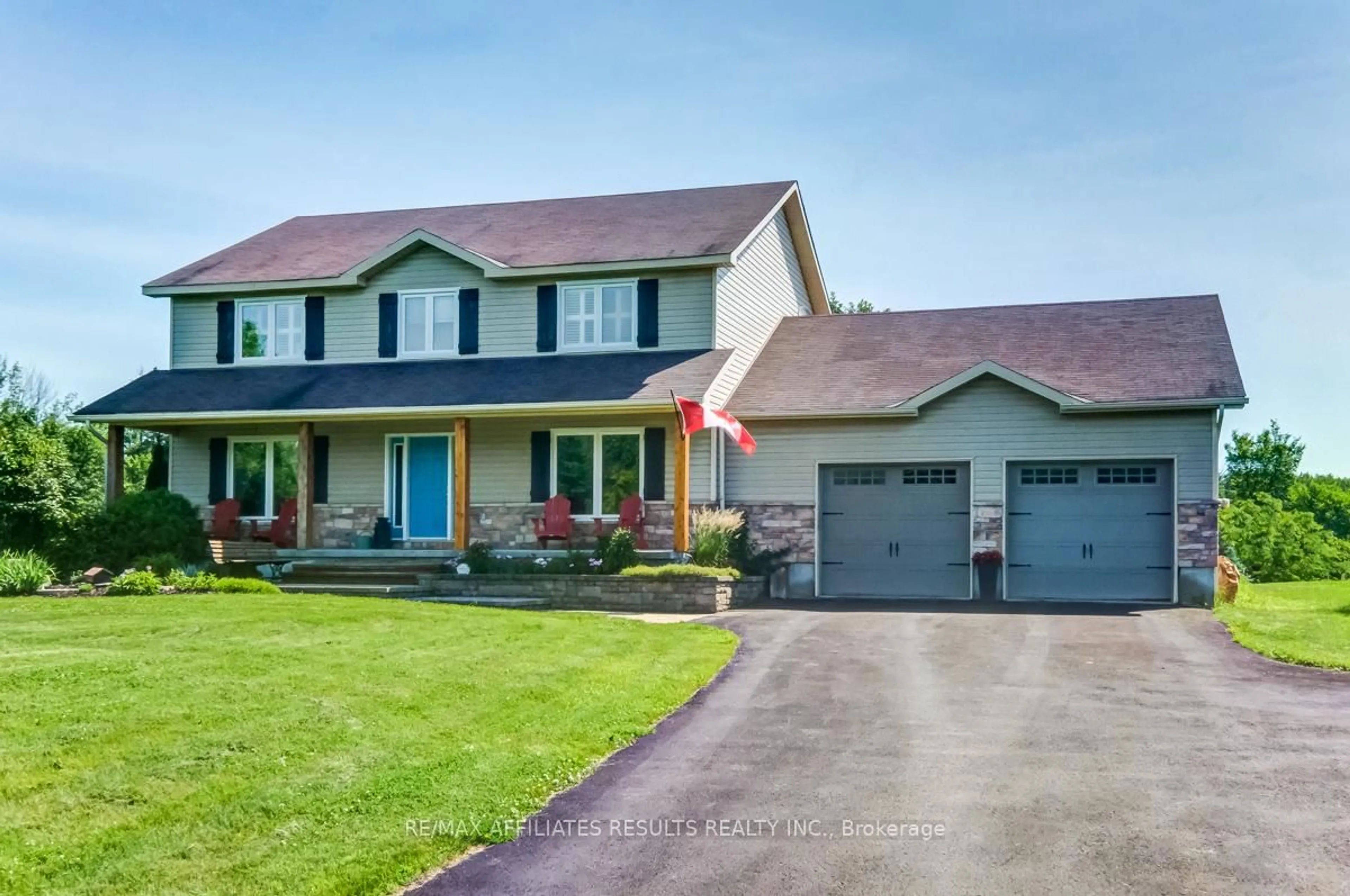 Home with vinyl exterior material, street for 117 Scottwood Grve, Ottawa Ontario K0A 1T0