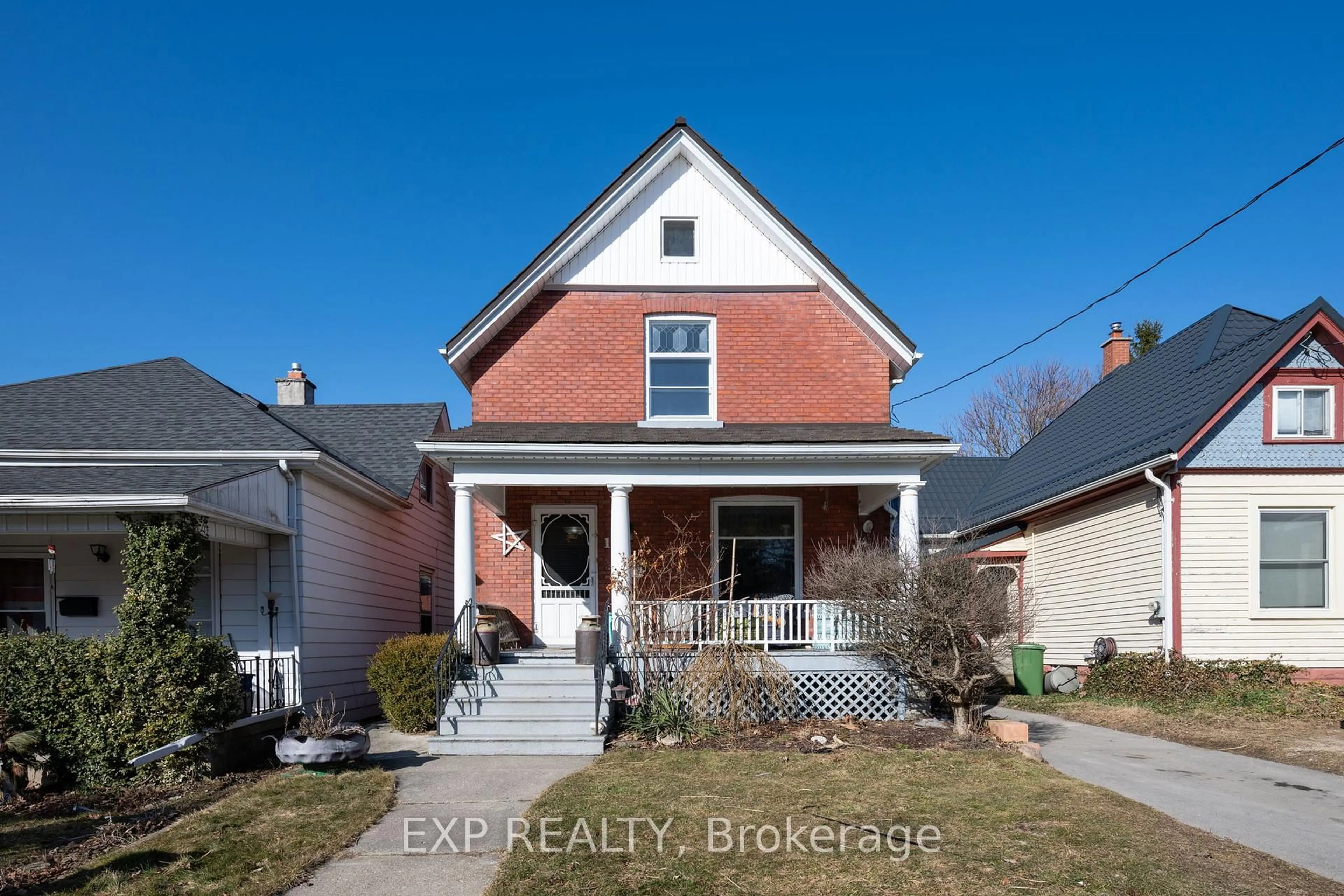Home with brick exterior material, street for 11 West Ave, St. Thomas Ontario N5R 3P4