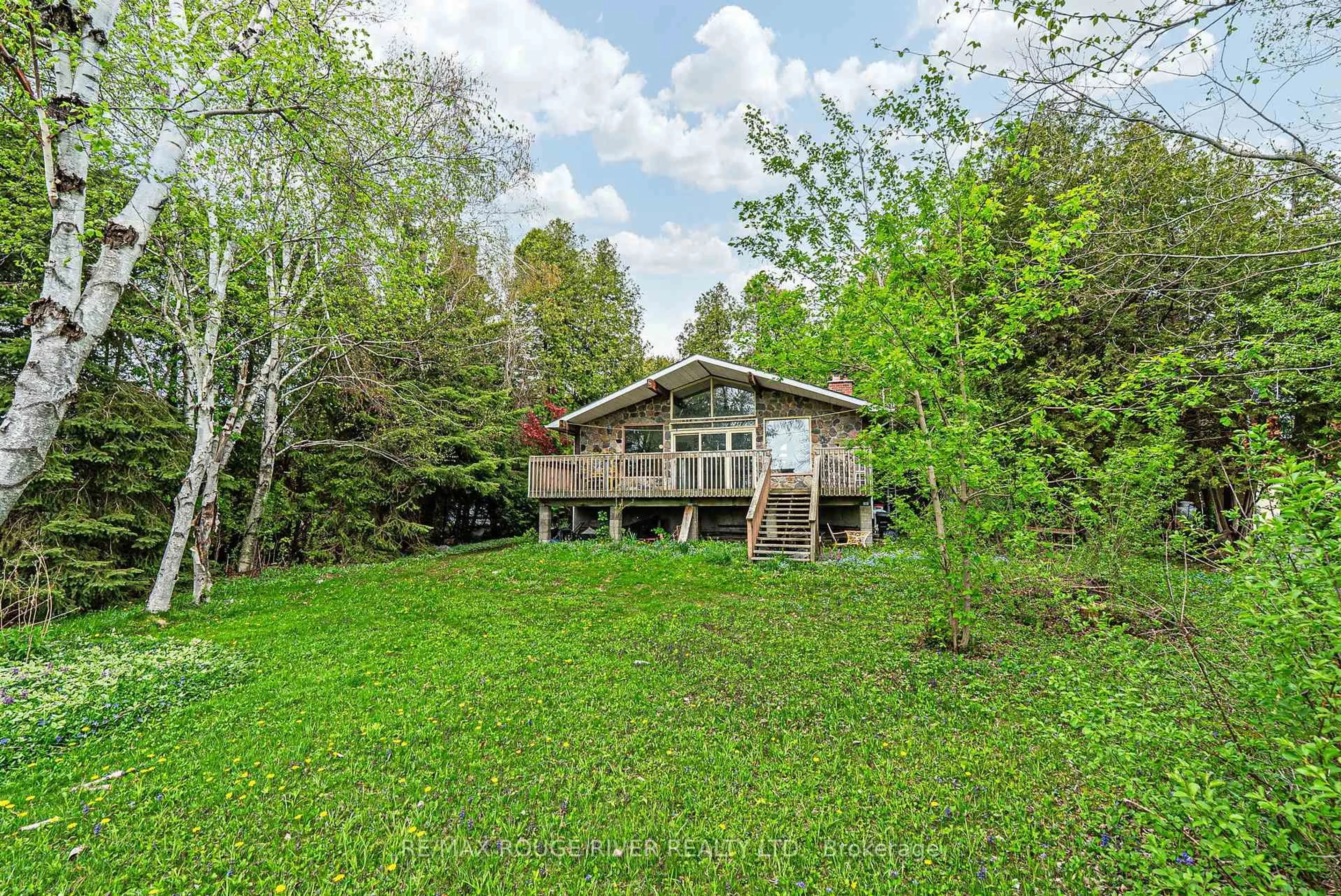 A pic from outside/outdoor area/front of a property/back of a property/a pic from drone, water/lake/river/ocean view for 25 Oakdene Cres, Kawartha Lakes Ontario K0M 2C0