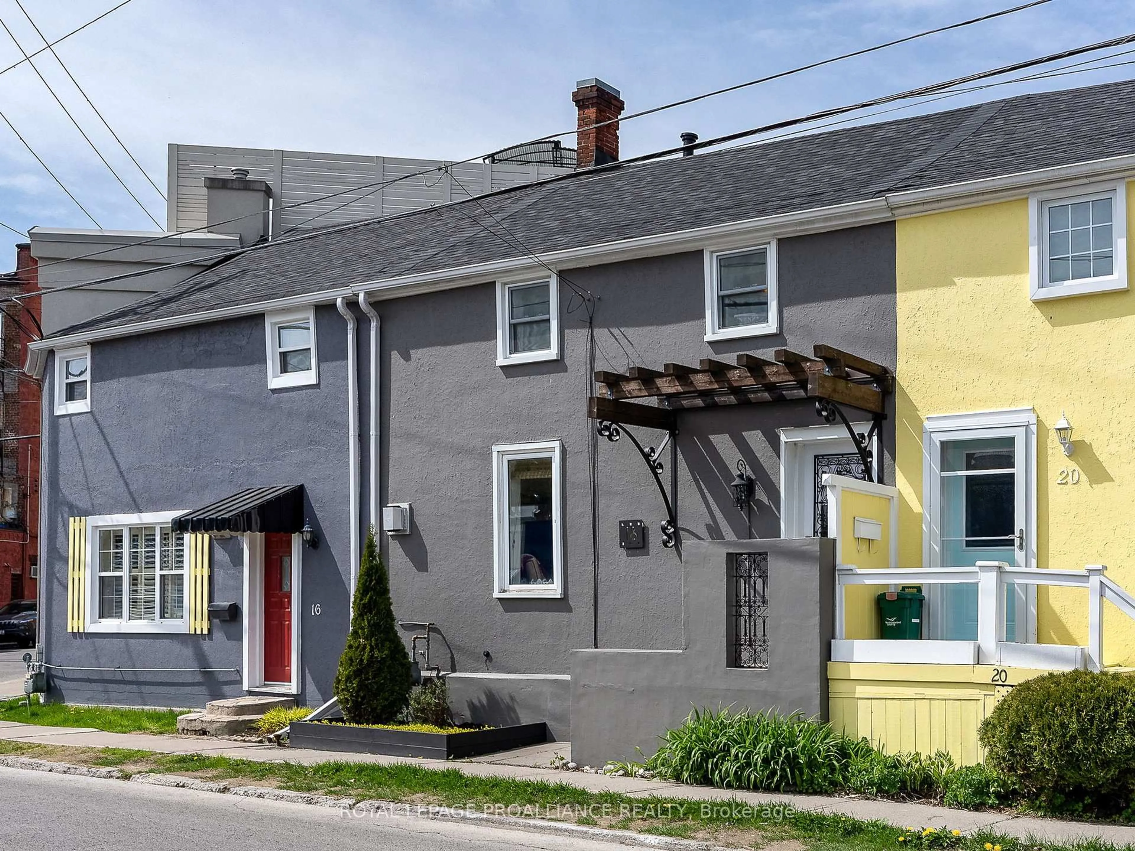 Home with vinyl exterior material, street for 18 Cavan St, Port Hope Ontario L1A 3B4