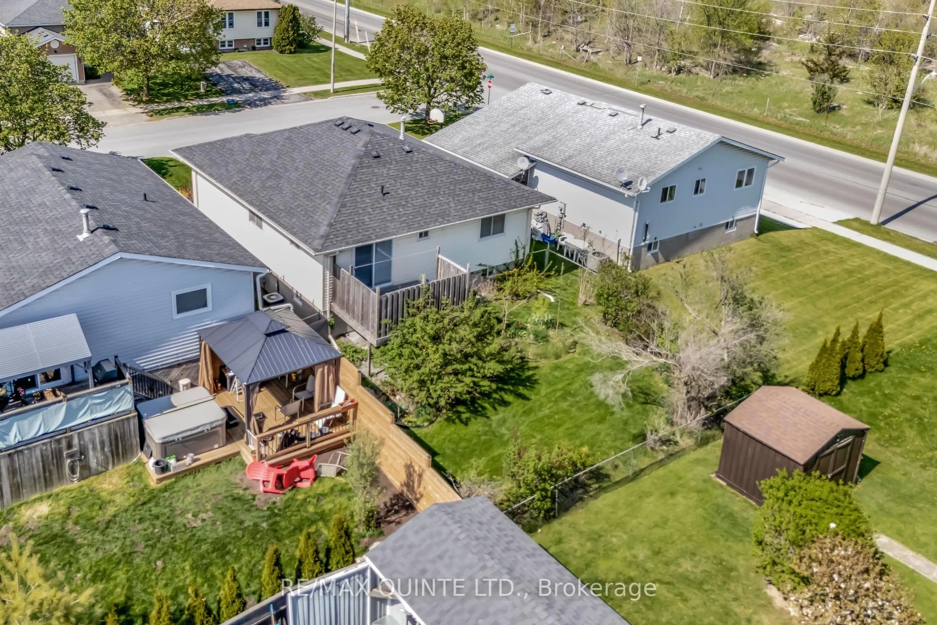 A pic from outside/outdoor area/front of a property/back of a property/a pic from drone, street for 66 Bogart Cres, Belleville Ontario K8P 5E8