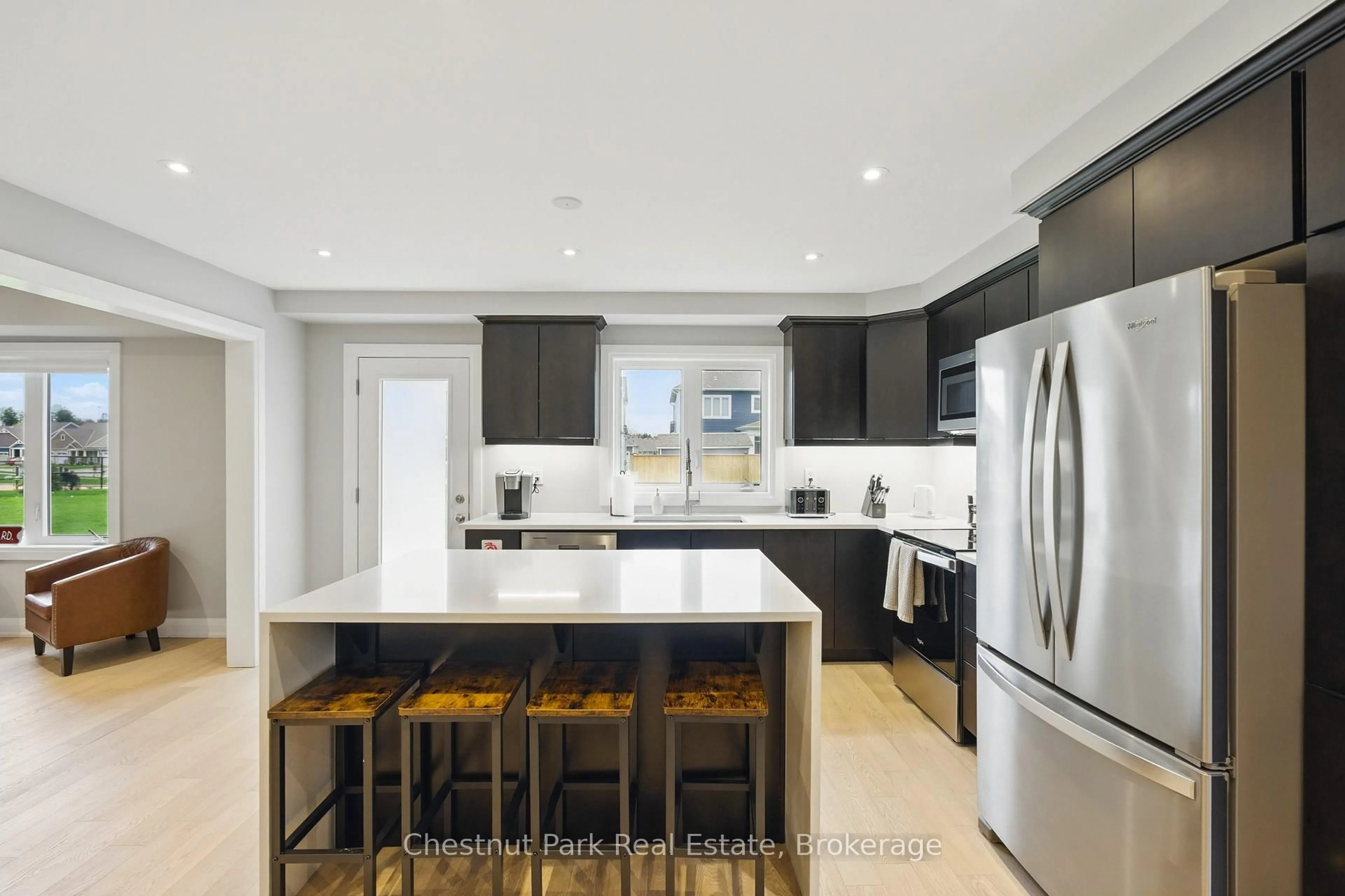 Open concept kitchen, unknown for 21 Chambery St, Bracebridge Ontario P1L 0N4