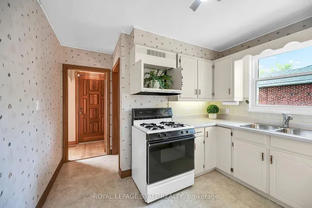Additional property image - 138 East 33rd St