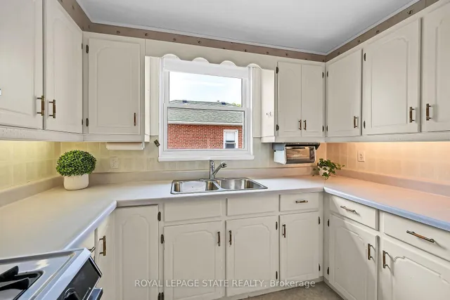 Additional property image - 138 East 33rd St