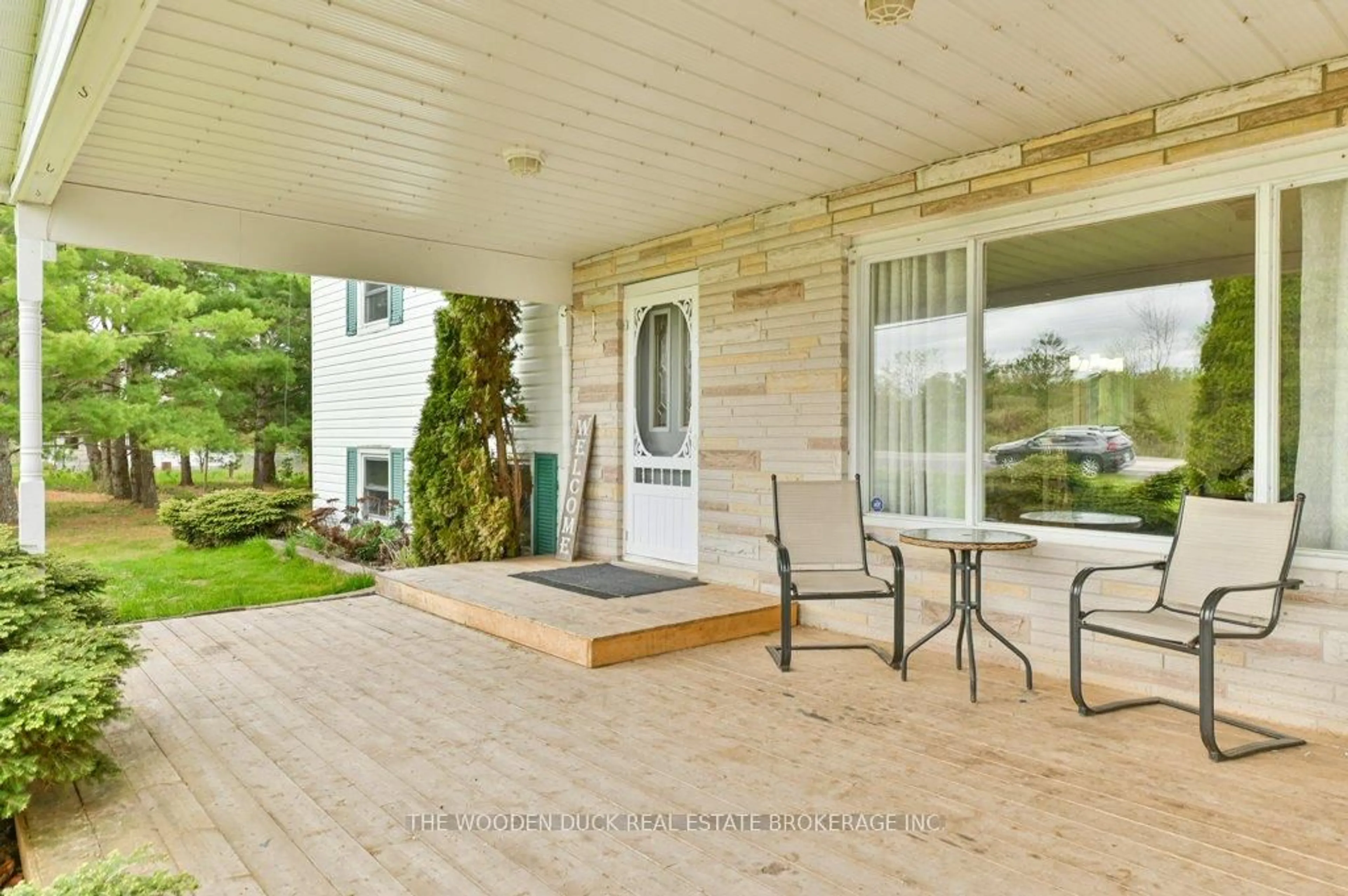 Patio, street for 16563 Hwy 62 Rd, Madoc Ontario K0K 2K0