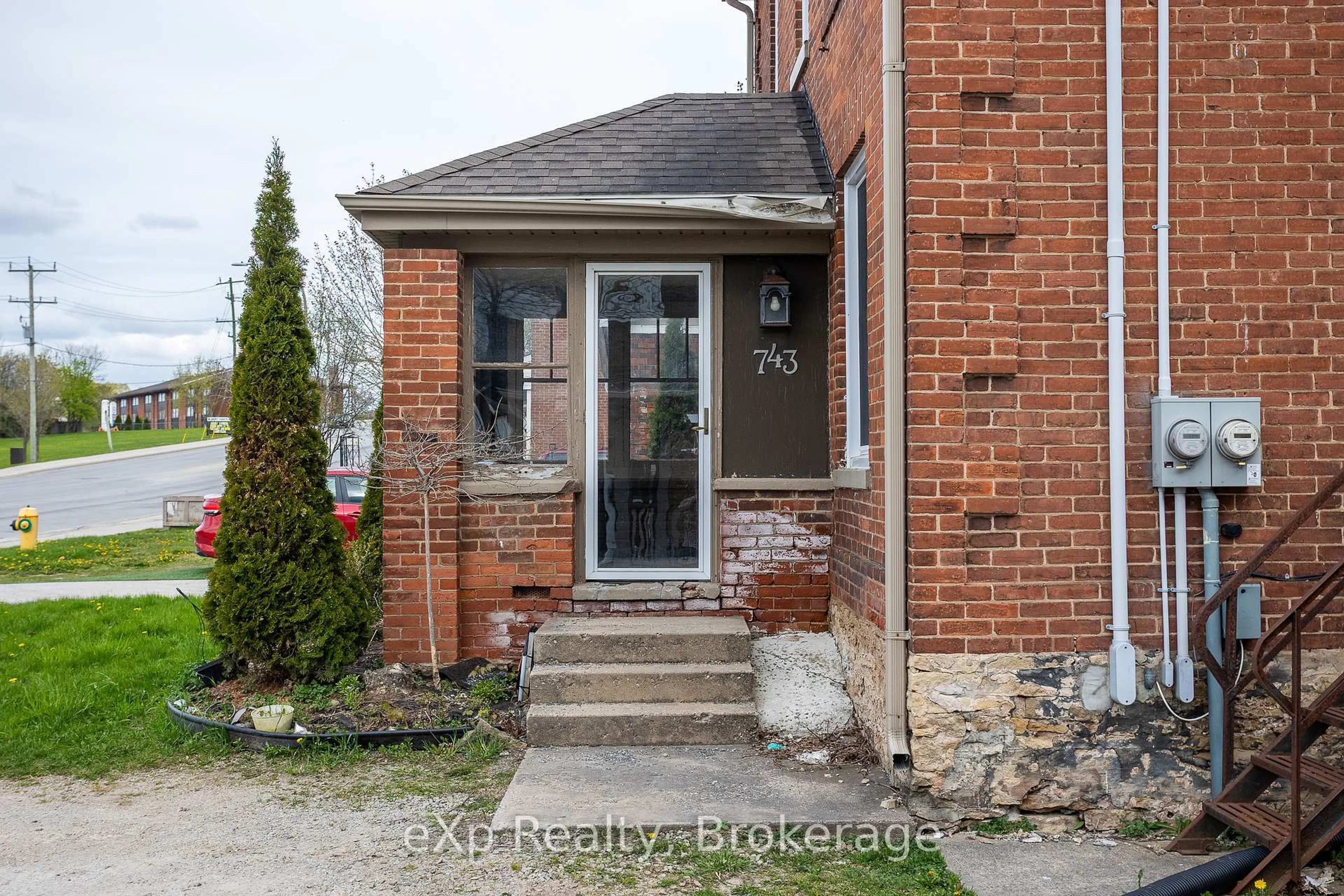 Home with brick exterior material, street for 743 10th St, Owen Sound Ontario N4K 1T2