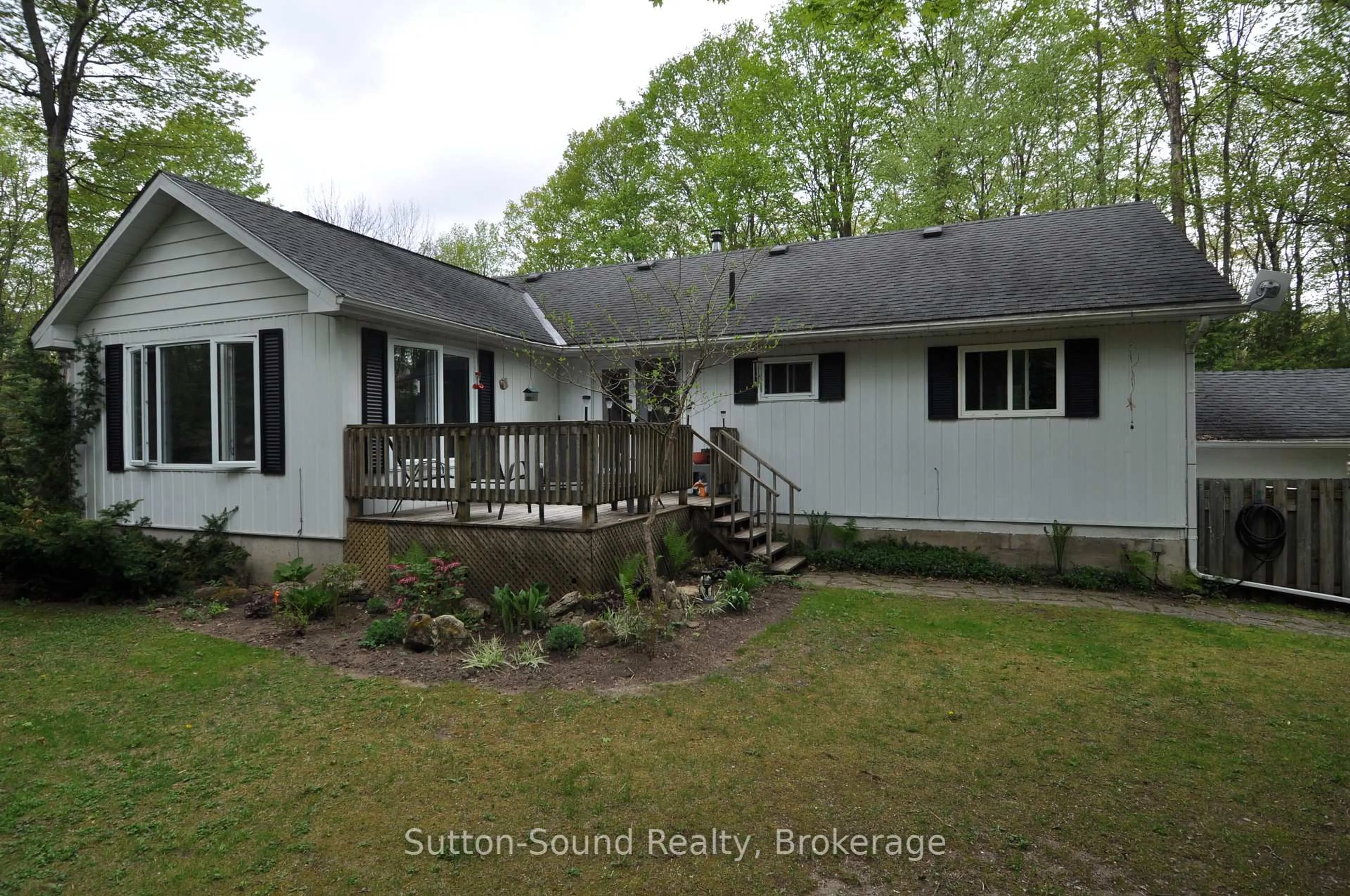 A pic from outside/outdoor area/front of a property/back of a property/a pic from drone, street for 362534 Lindenwood Rd, Georgian Bluffs Ontario N0H 2T0
