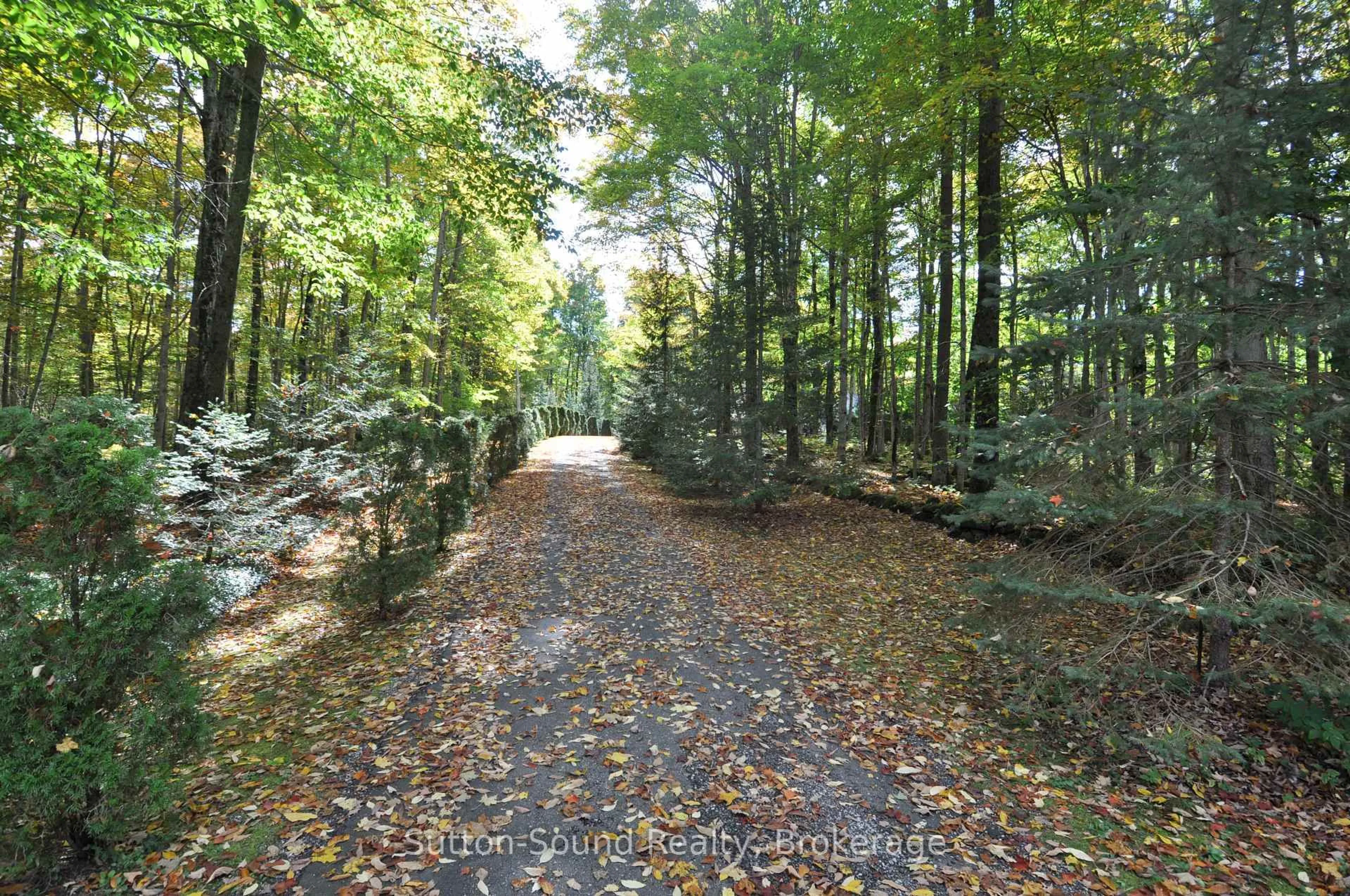 Unknown for 362534 Lindenwood Rd, Georgian Bluffs Ontario N0H 2T0