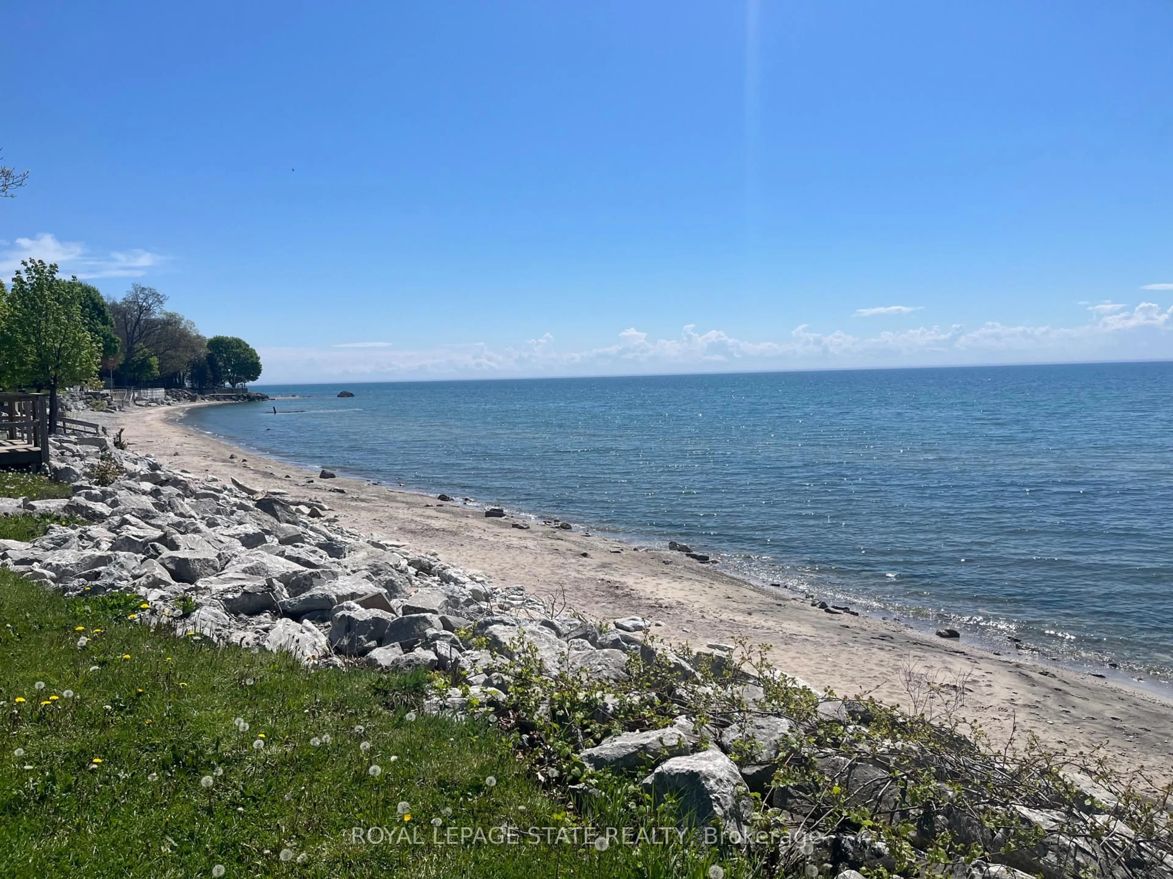 Blurry image for 22 3rd St, Haldimand Ontario N0A 1P0