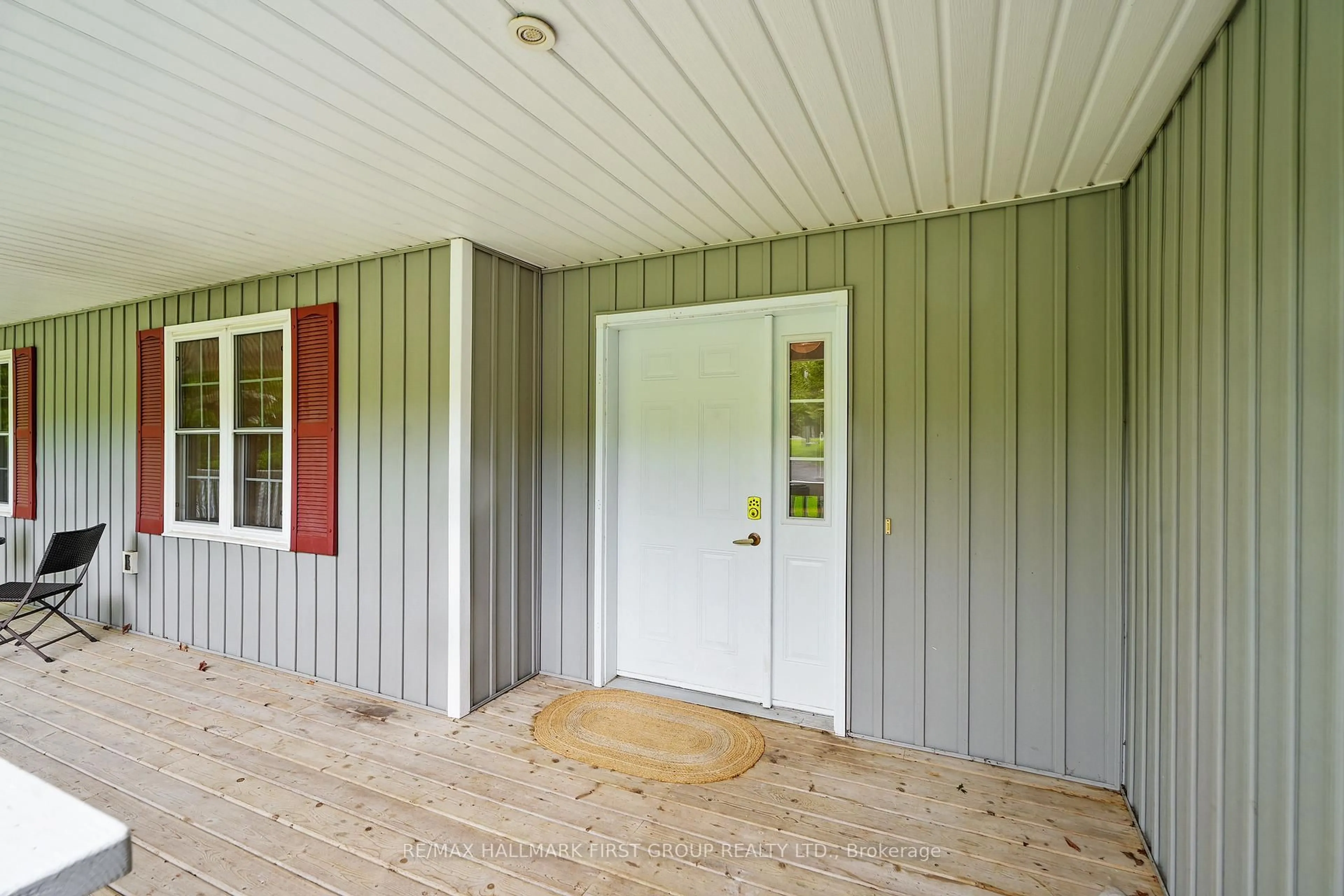 Indoor entryway for 476 Gully Rd, Cobourg Ontario K9A 4J8