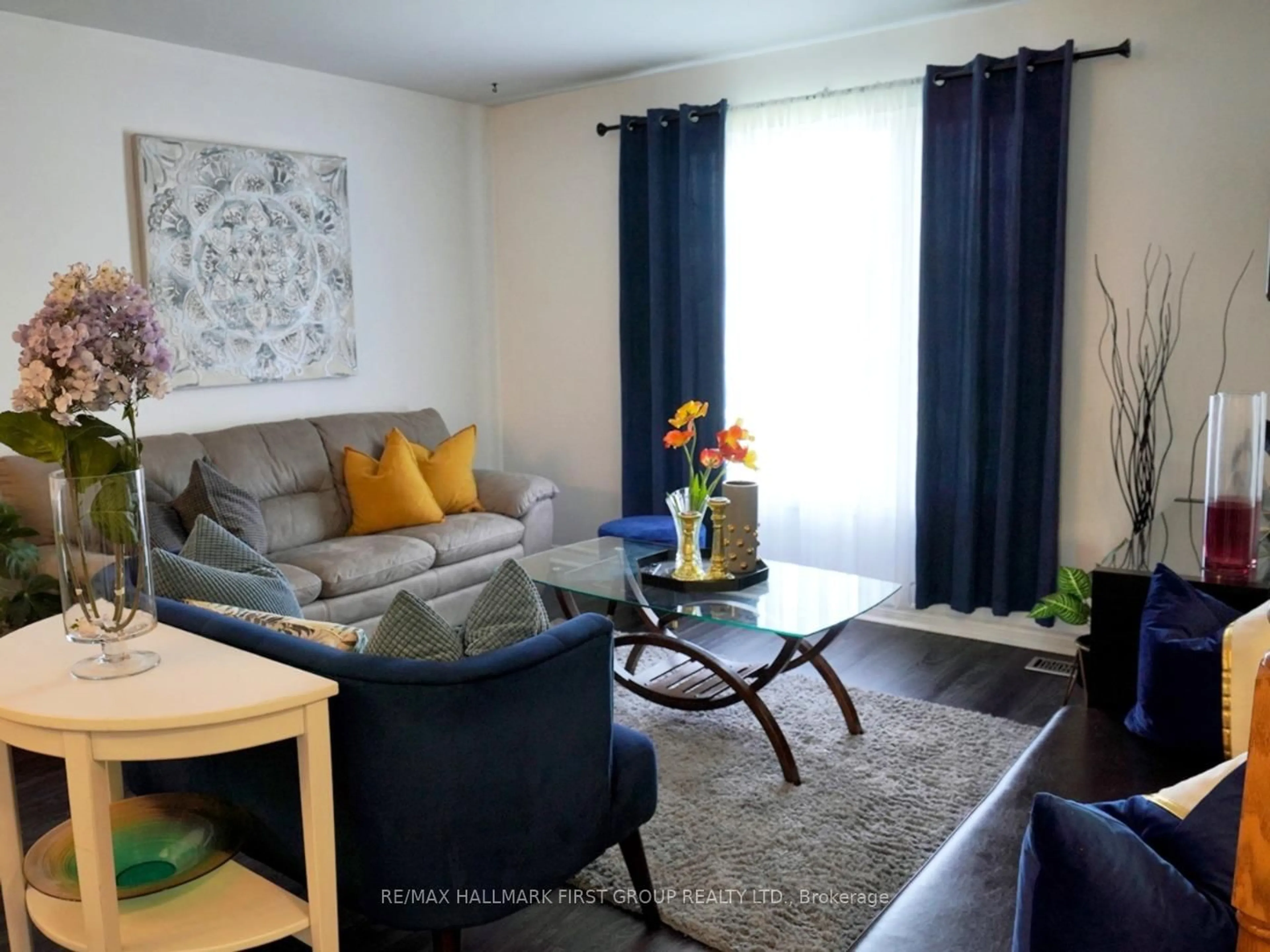 Living room with furniture, unknown for 449 Burnham Manor Crt, Cobourg Ontario K9A 5B9