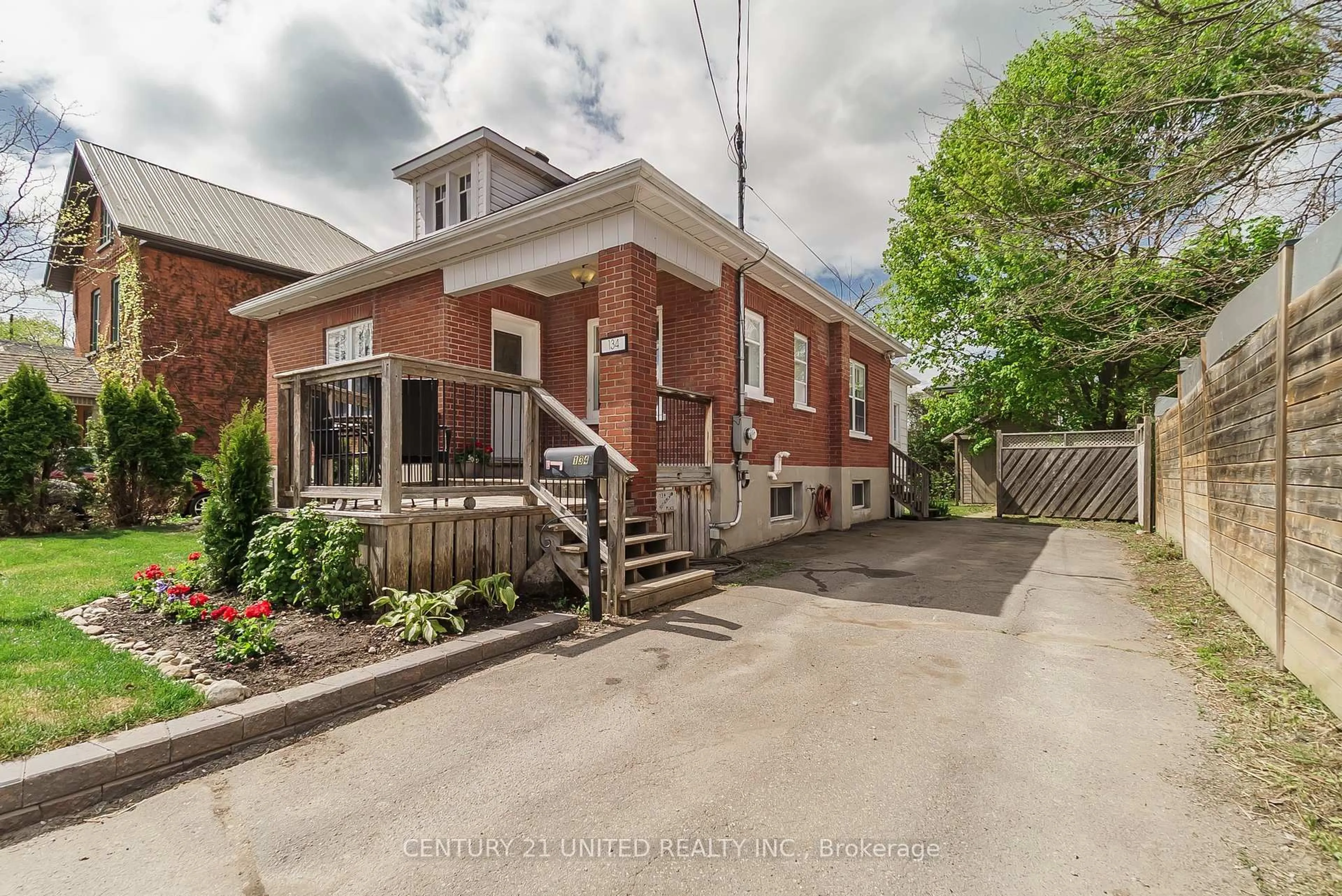 Unknown for 134 Sutherland Pl, Peterborough East Ontario K9H 1J1