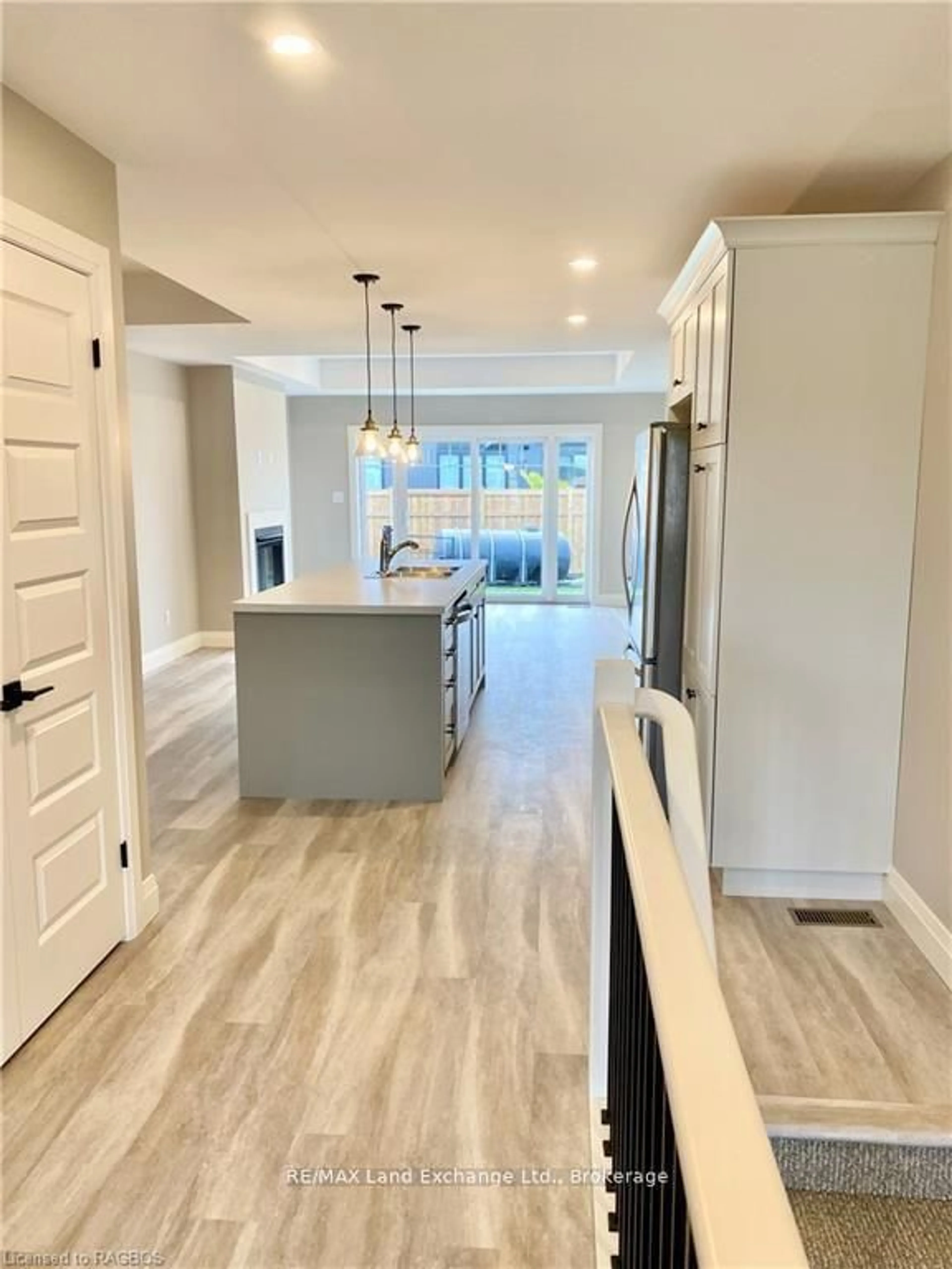 Open concept kitchen, unknown for 98 Eagle Crt, Saugeen Shores Ontario N0H 2C3