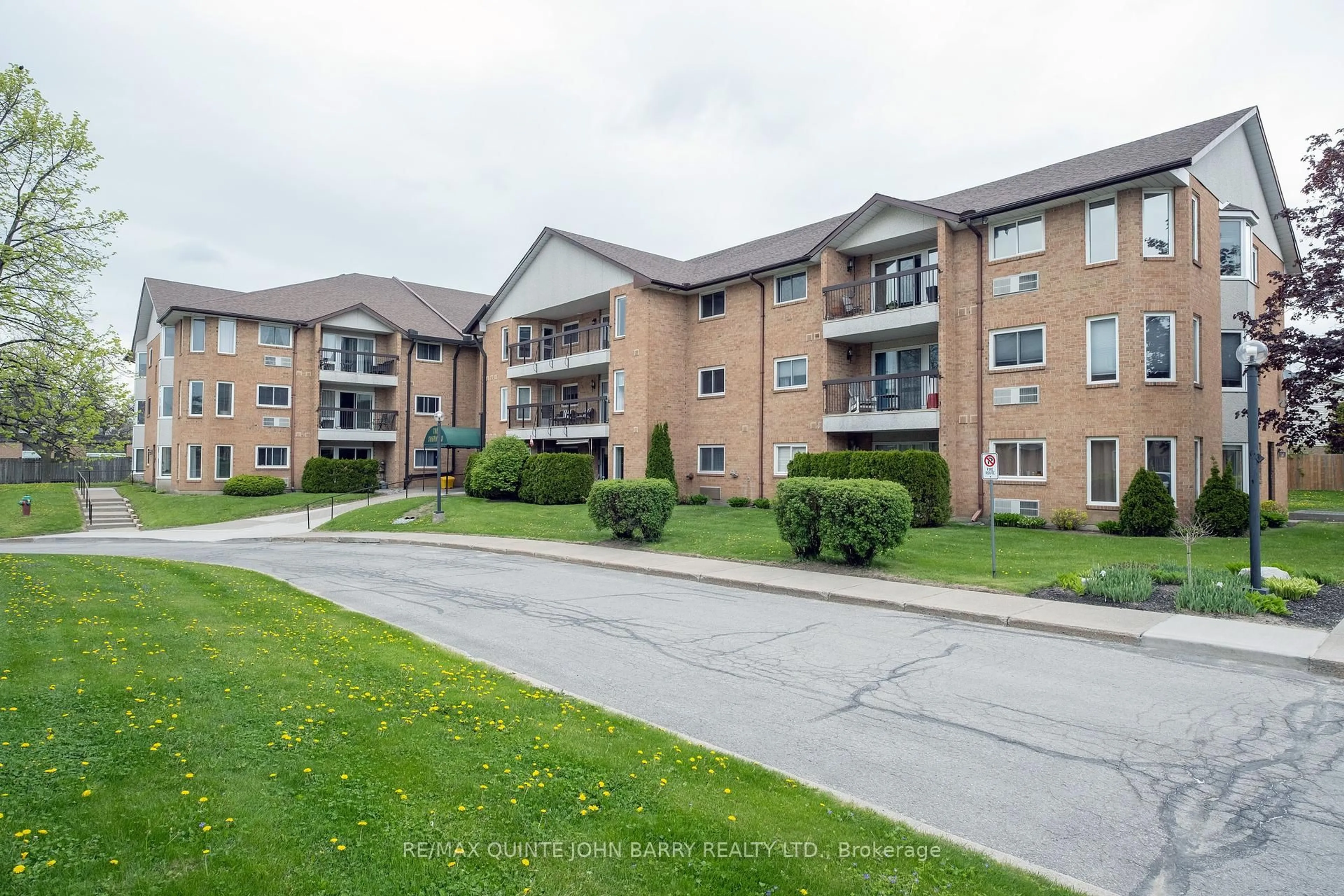 A pic from outside/outdoor area/front of a property/back of a property/a pic from drone, unknown for 212 - 54 Tripp Blvd, Quinte West Ontario K8V 5V1