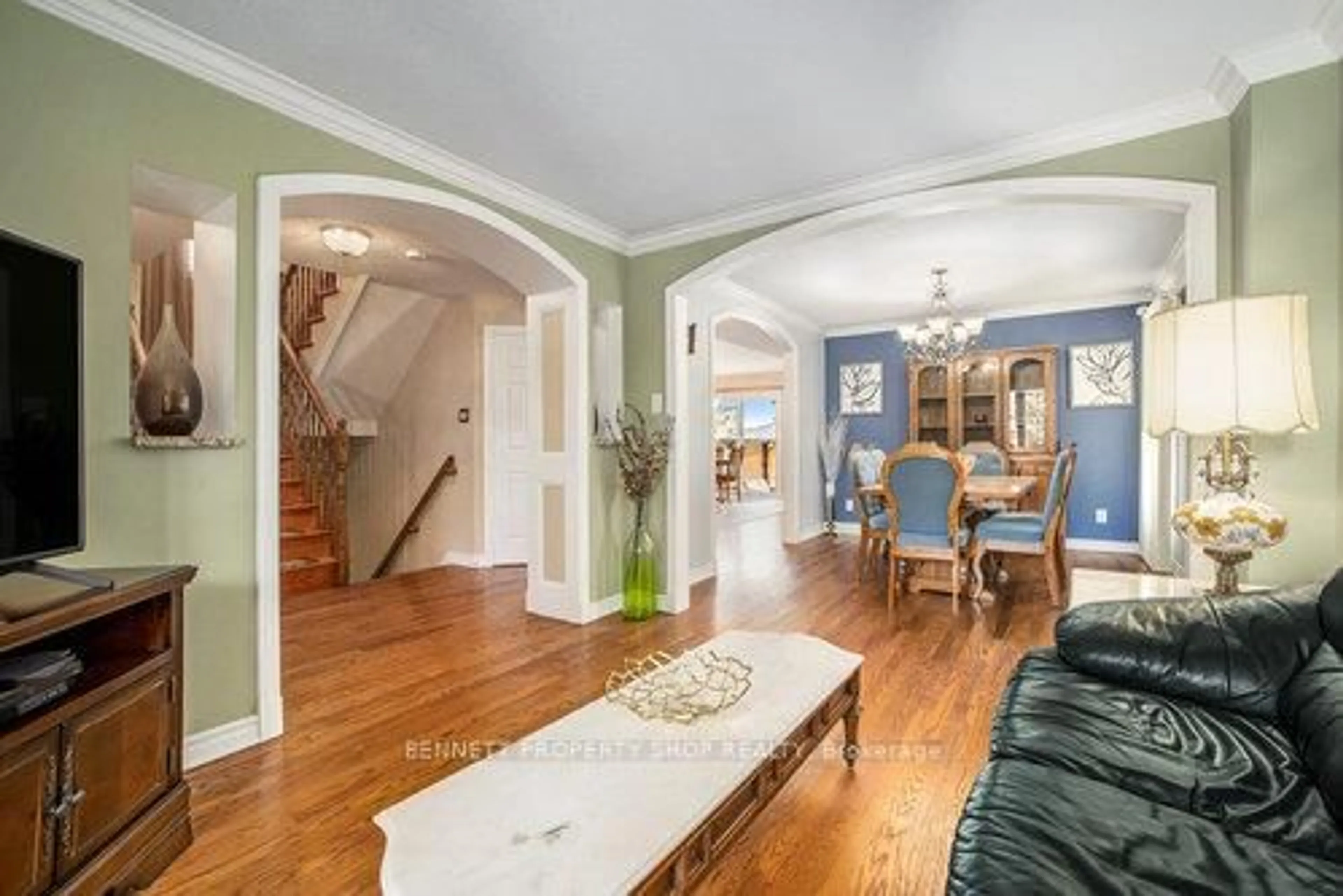 Indoor entryway for 176 Macara Cres, Kanata Ontario K2K 0C9