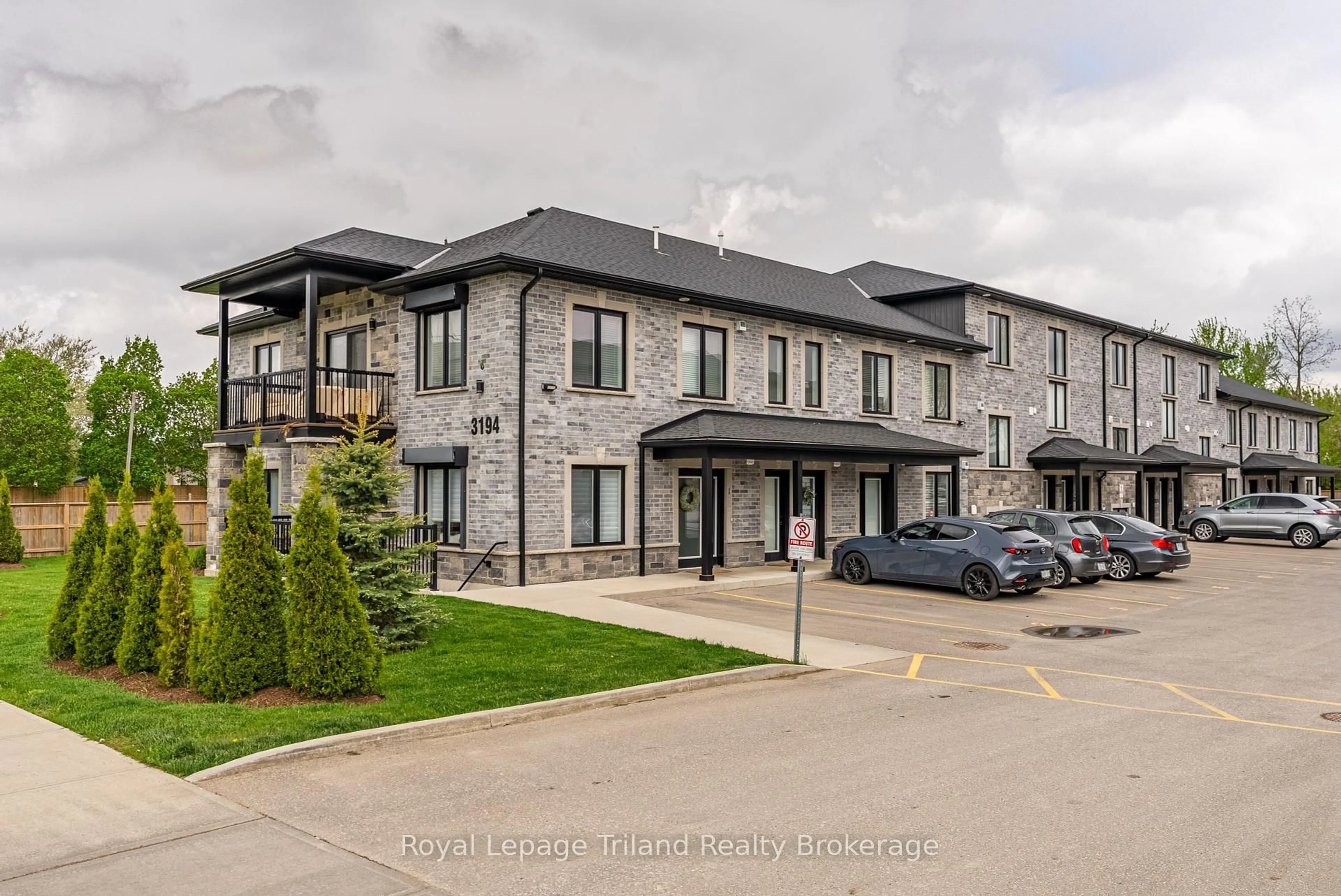 Patio, building for 3194 Vivian Line 37 Line #12, Stratford Ontario N5A 0J8