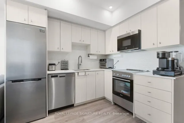 Additional property image - 5 Wellington St Unit 814