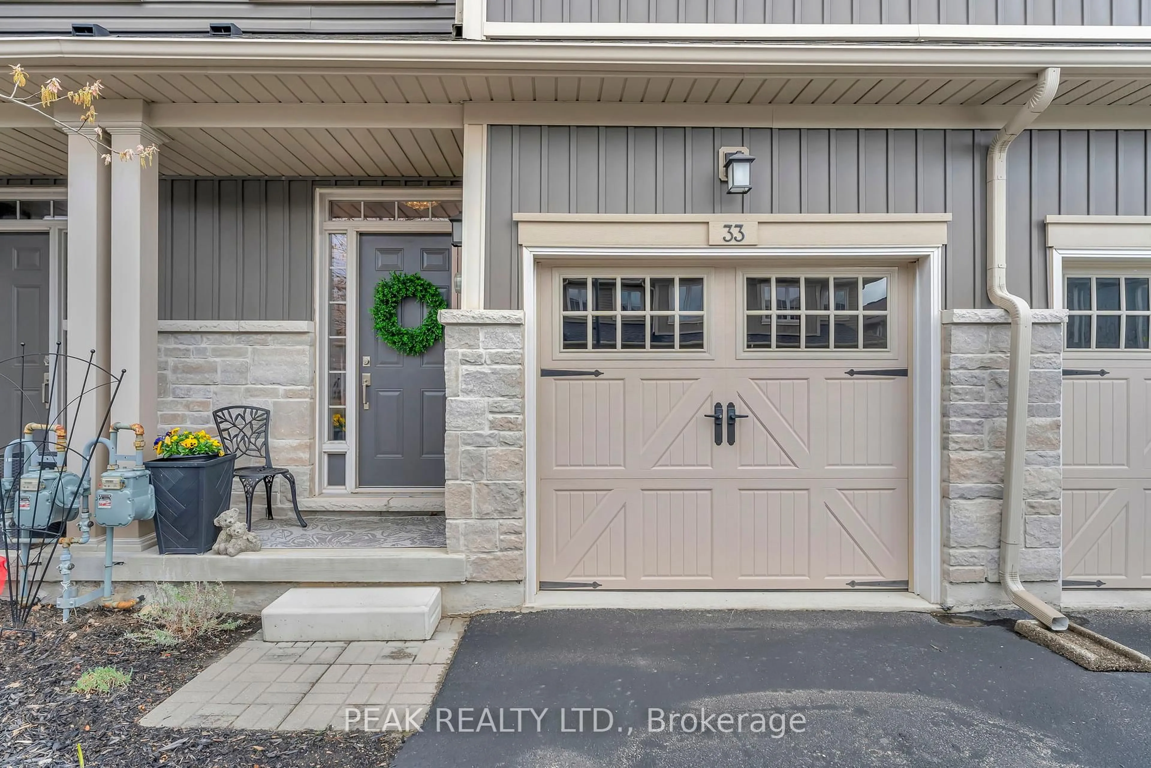 Indoor entryway for 80 Willow St #33, Brant Ontario N3L 2K6