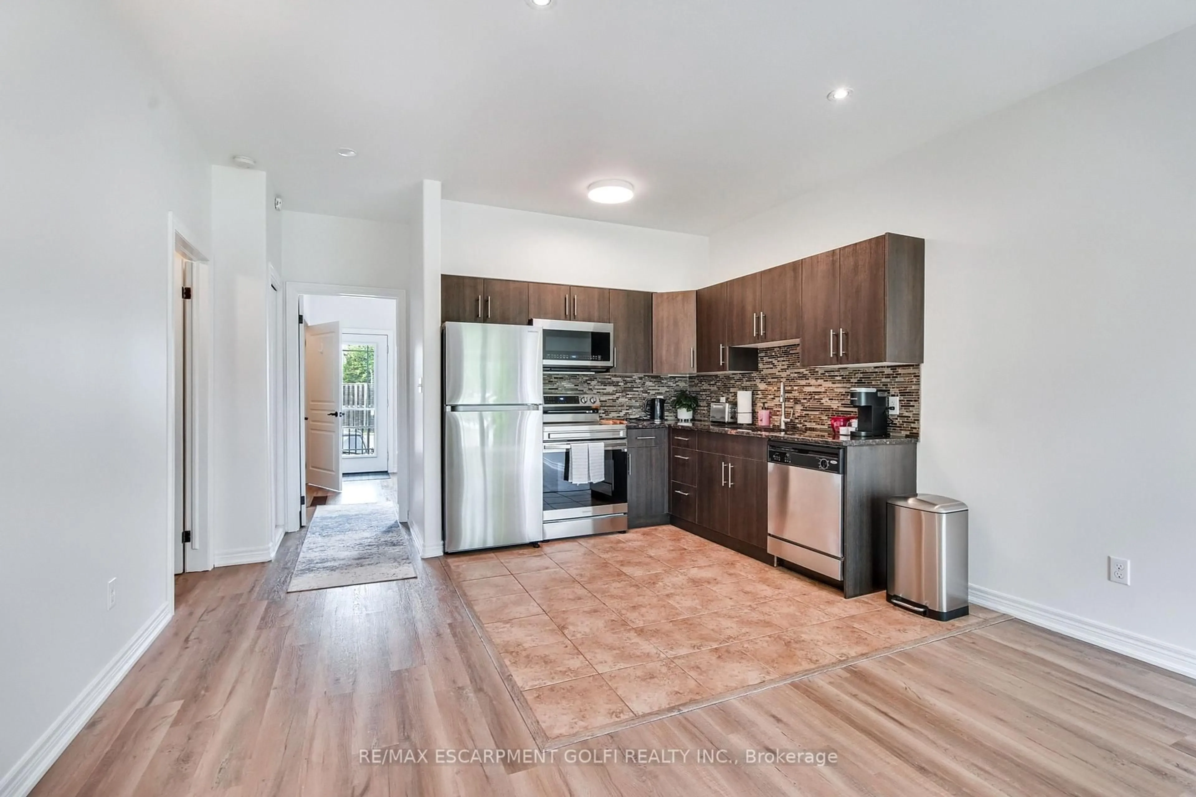 Open concept kitchen, unknown for 6045 Dunn St #104, Niagara Falls Ontario L2G 2P2
