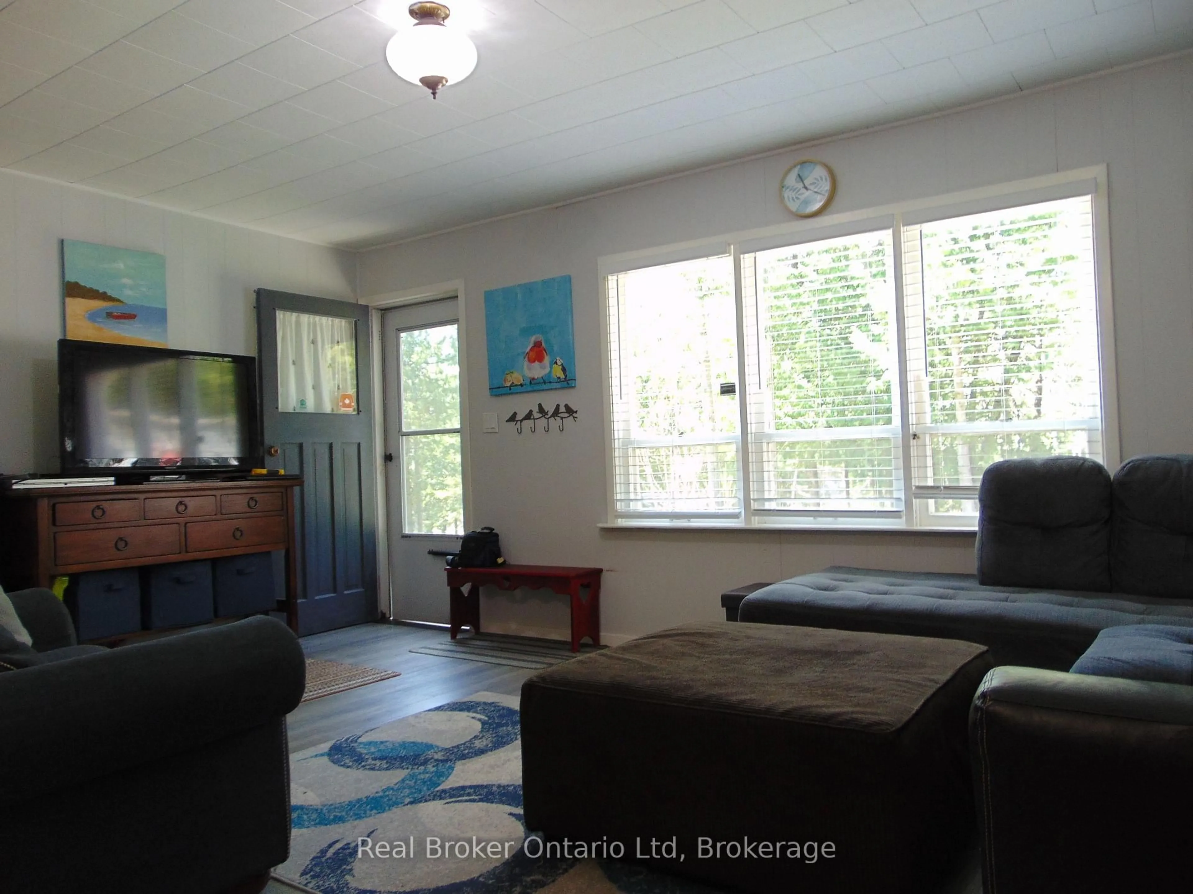 Living room with furniture, unknown for 42 Thompson Ave, Native Leased Lands Ontario N0H 2L0