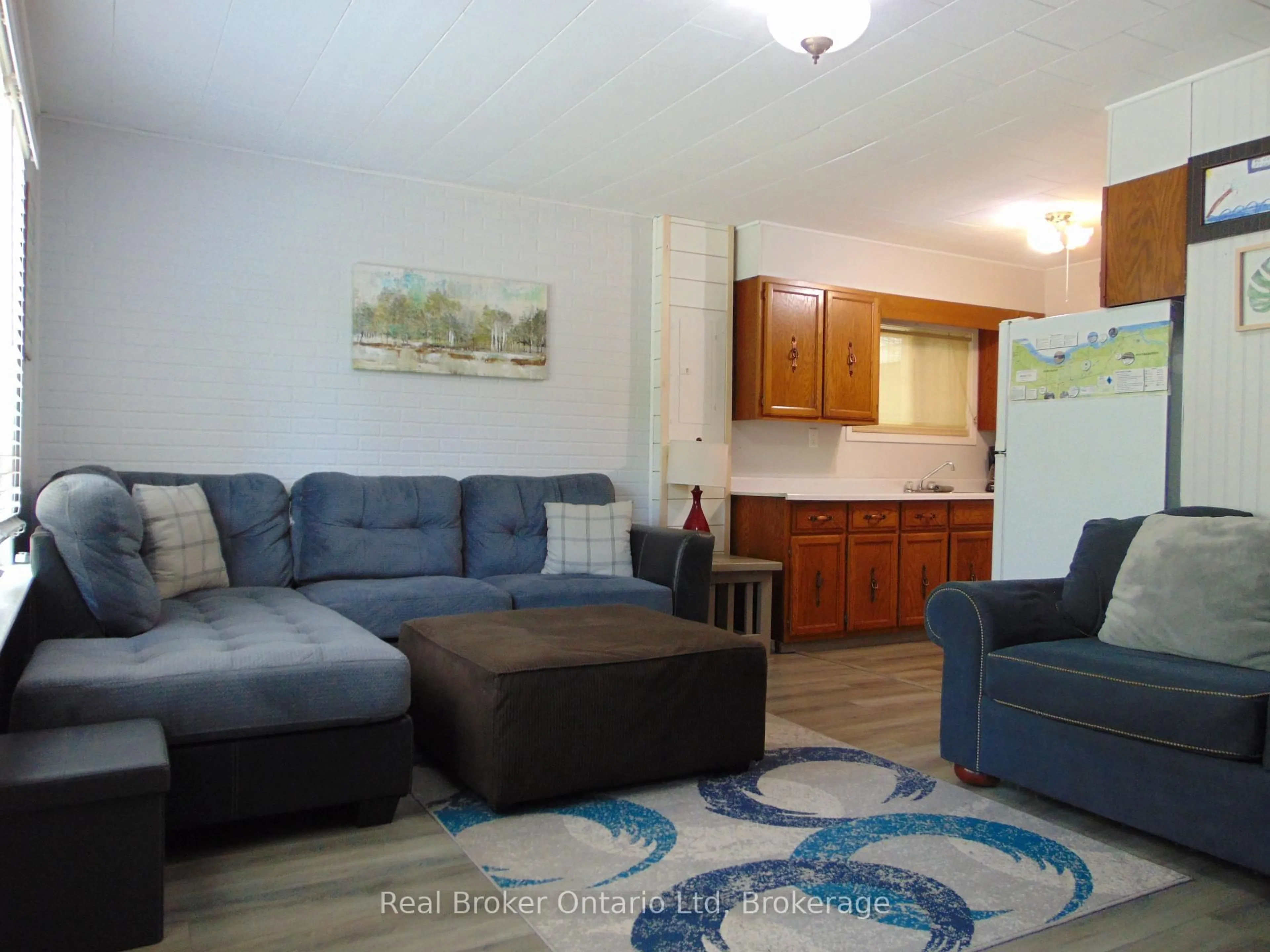 Living room with furniture, unknown for 42 Thompson Ave, Native Leased Lands Ontario N0H 2L0
